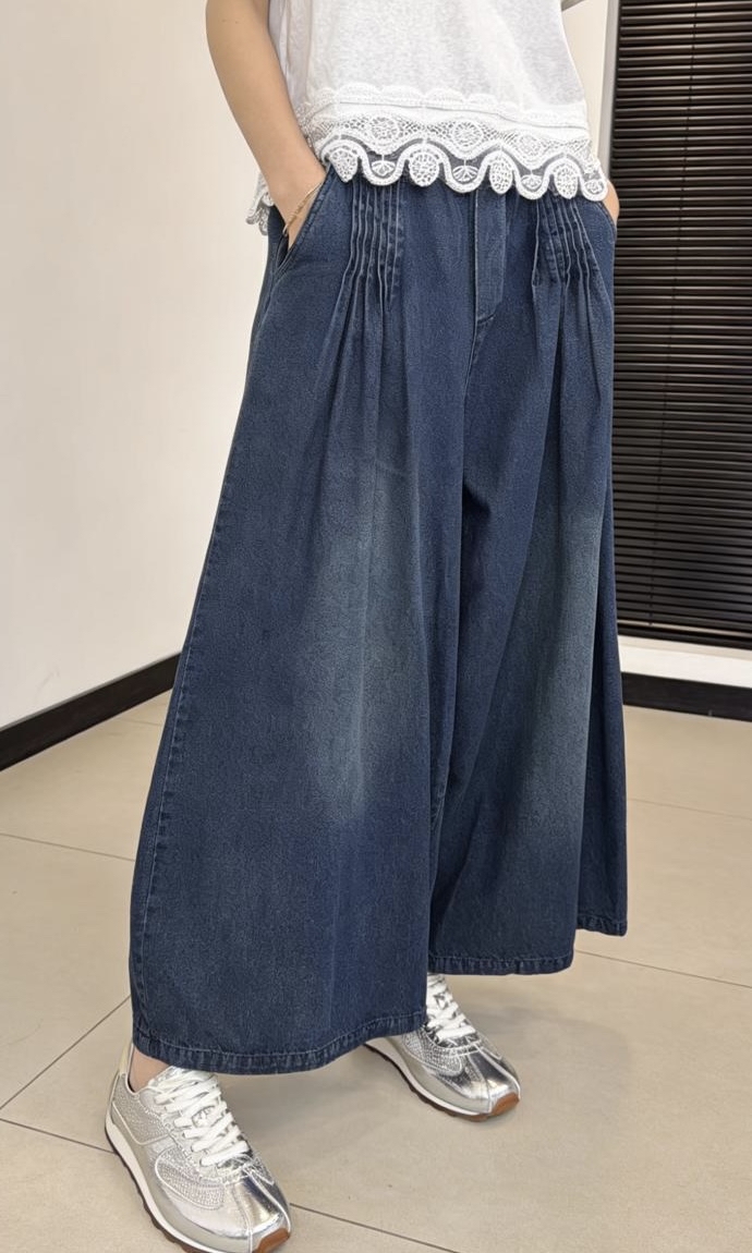 前細褶薄牛闊褲 