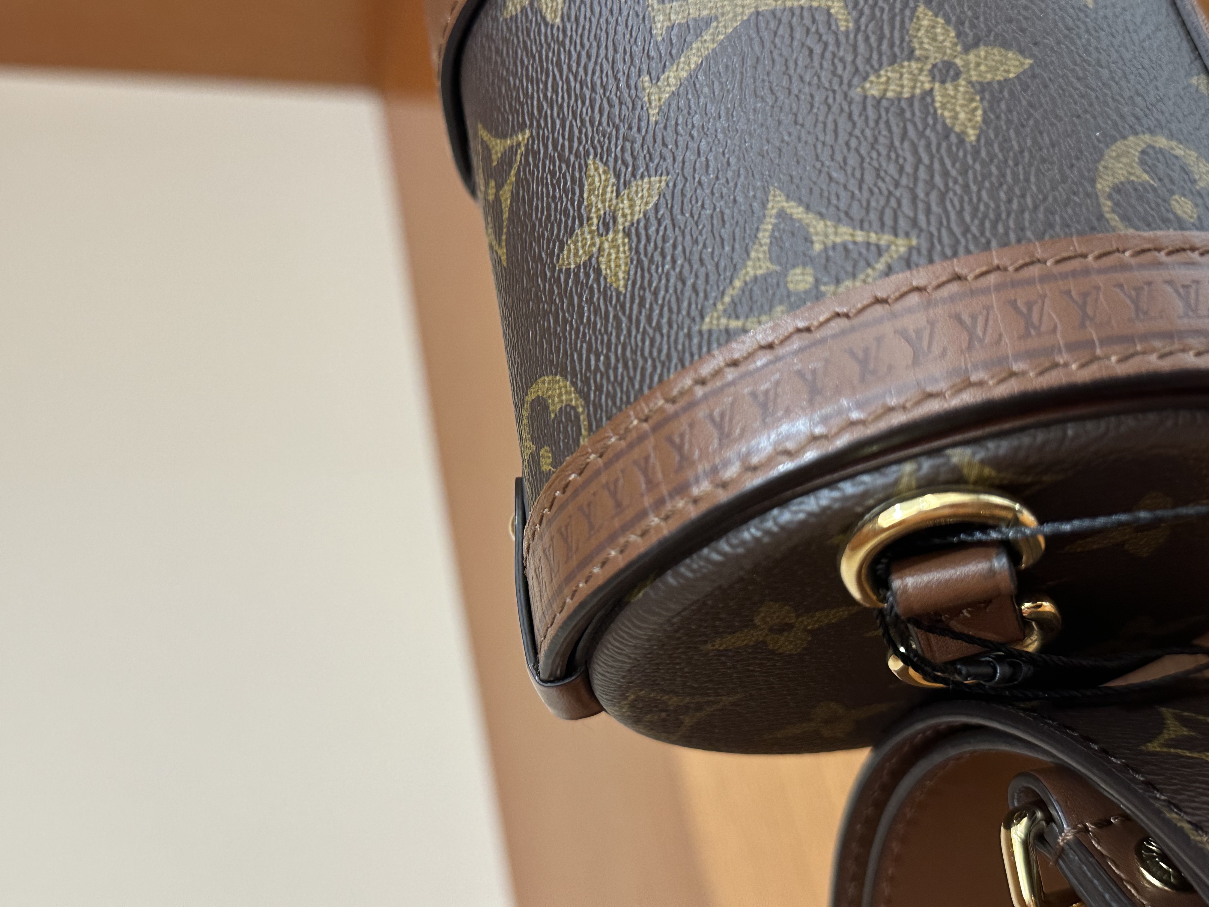 直播貨品 |  [1個-$100 2個-$300］HH08