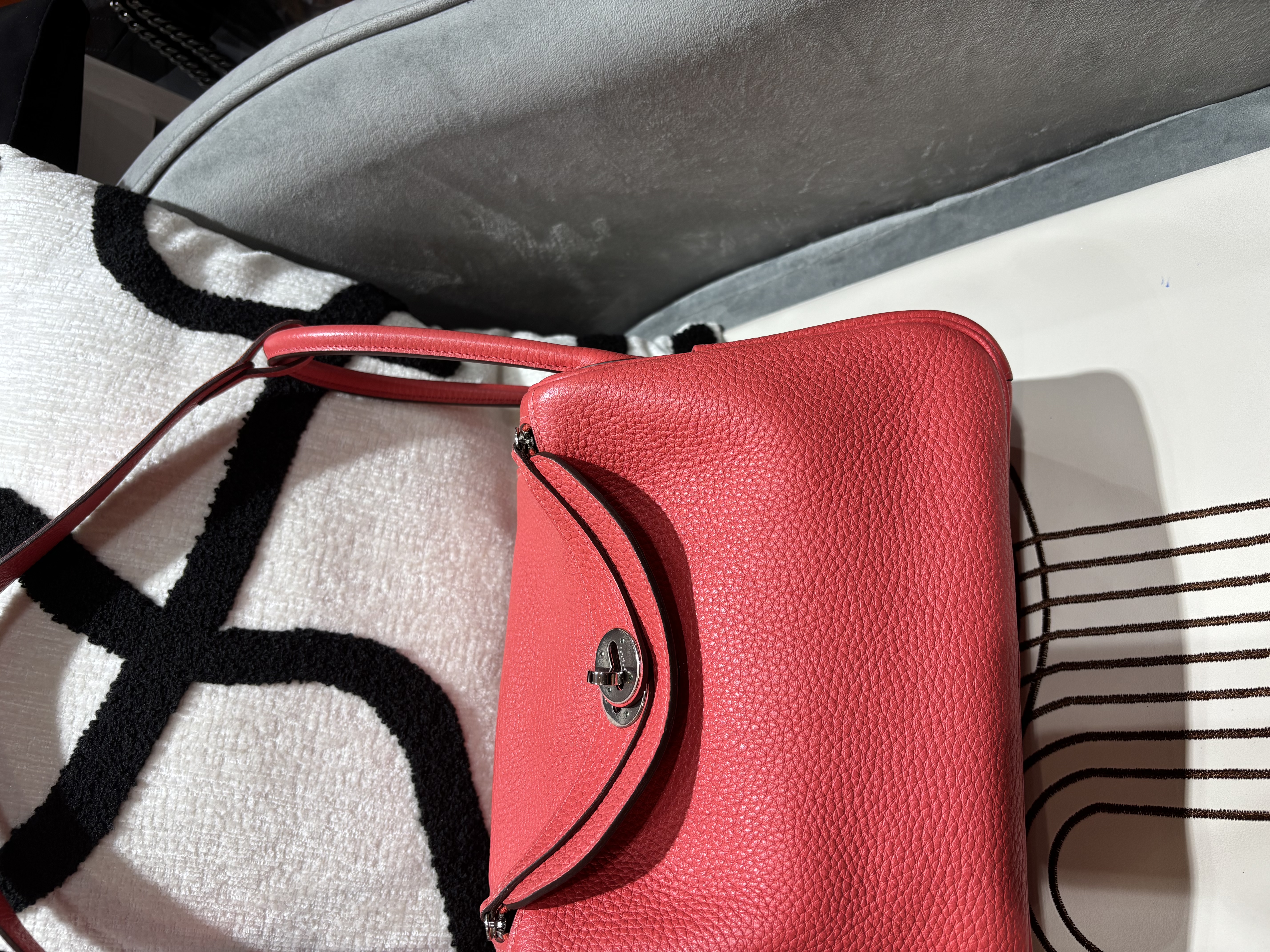Hermes Lindy 26,STAMP T , rose jaipur 銀扣,牛皮 100%Authentic ,98%new ✅內袋✅dust bag