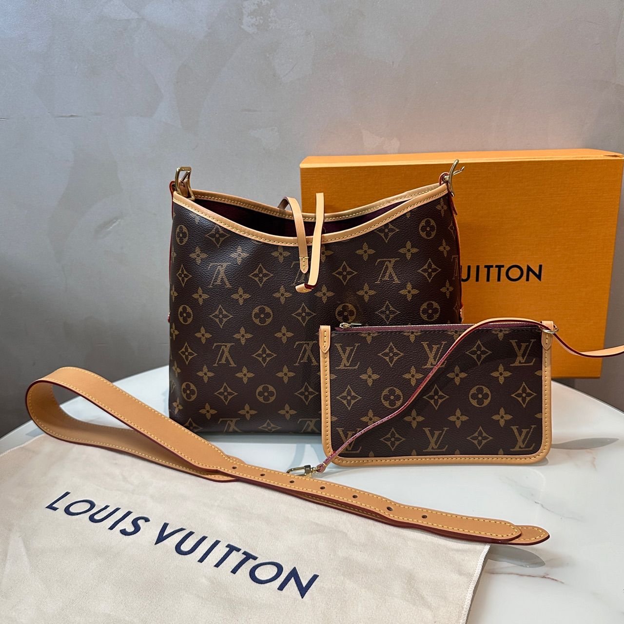 Pre-Owned LV CarryAll / Small