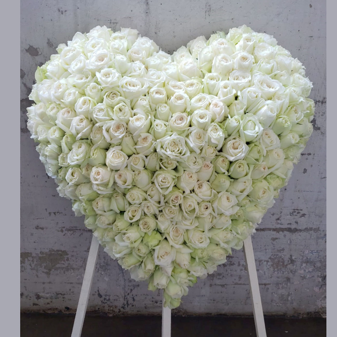 單色心型帛事花牌 E1