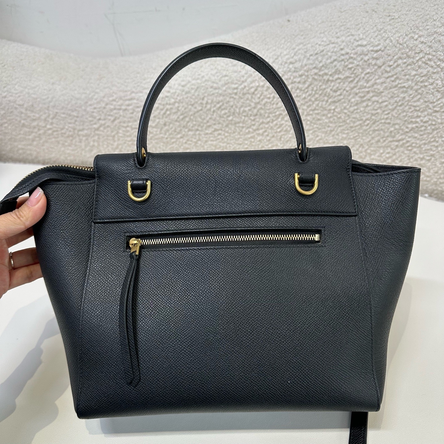 【預訂貨品】Celine Micro 黑色牛皮鯰魚包