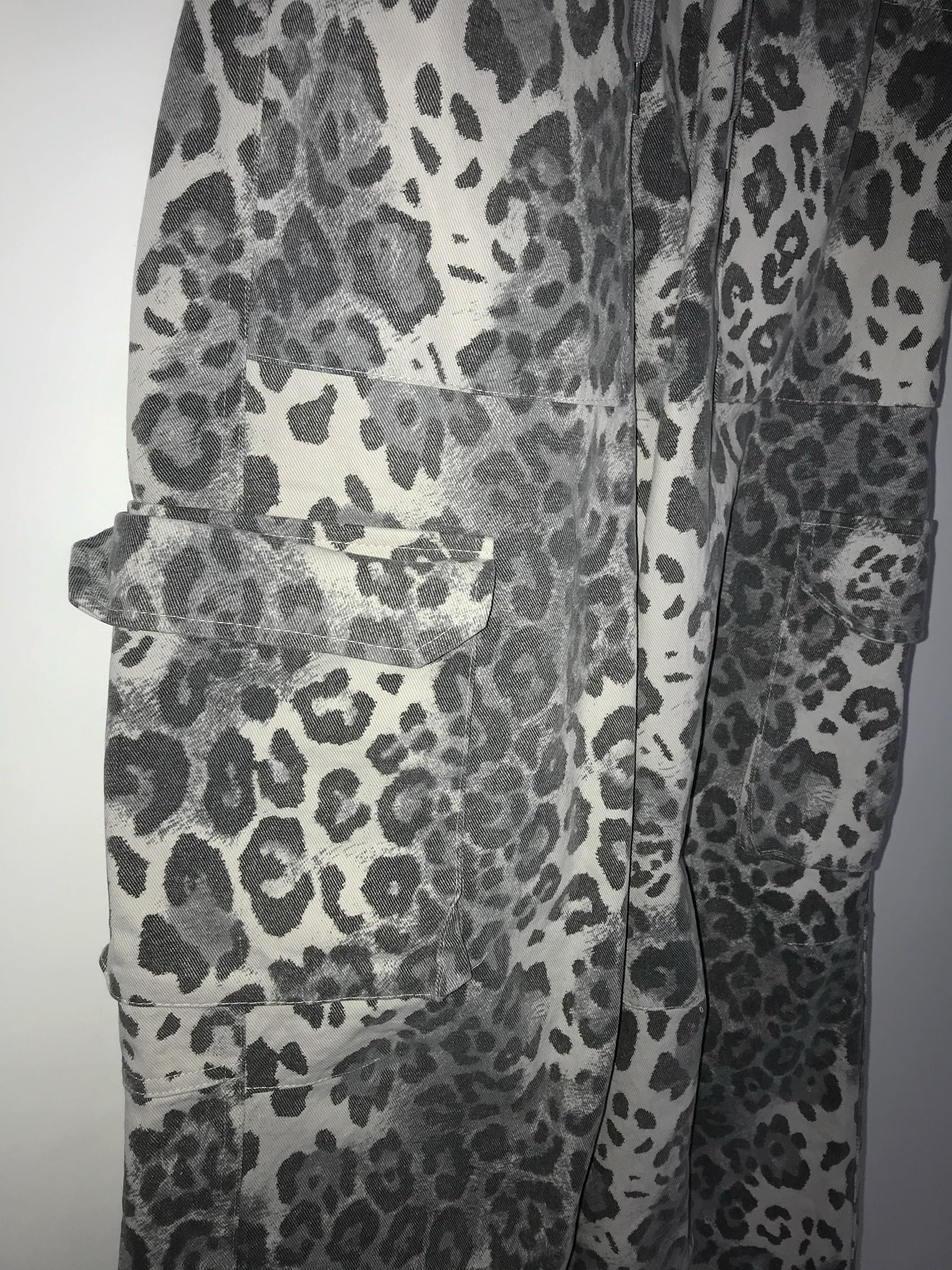 Leopard Print Wide-leg Cargo Pants