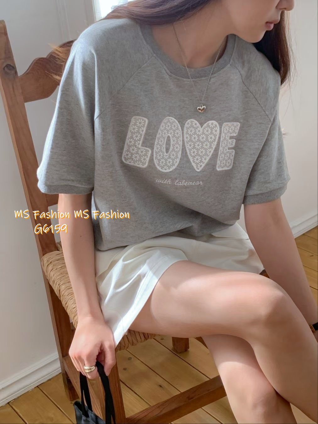 G6159 韓國🇰🇷花花LOVE字母top