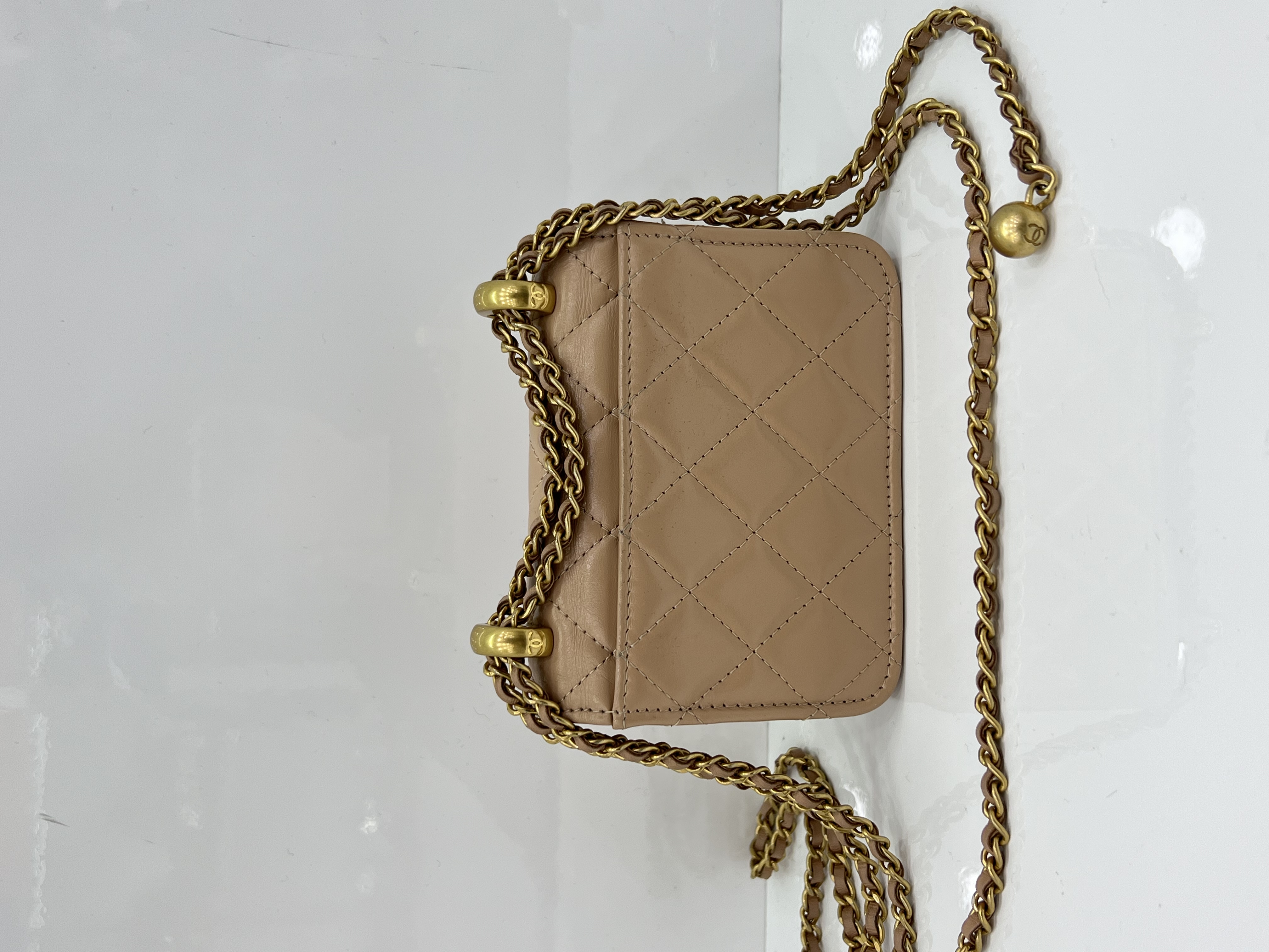 直播貨品 |  [1個-$100 2個-$300］EE107