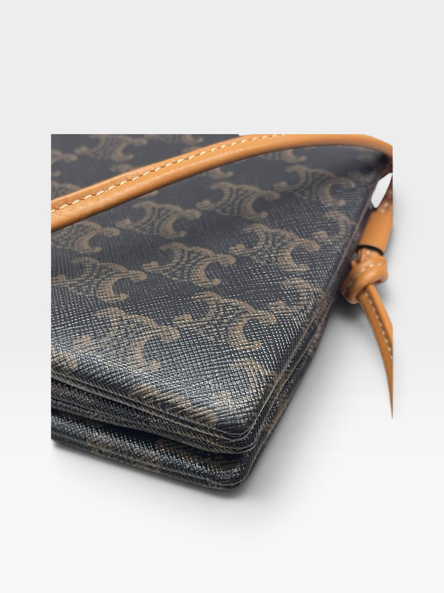 Pre-Owned CELINE Trio Flap / Product Code: 102916