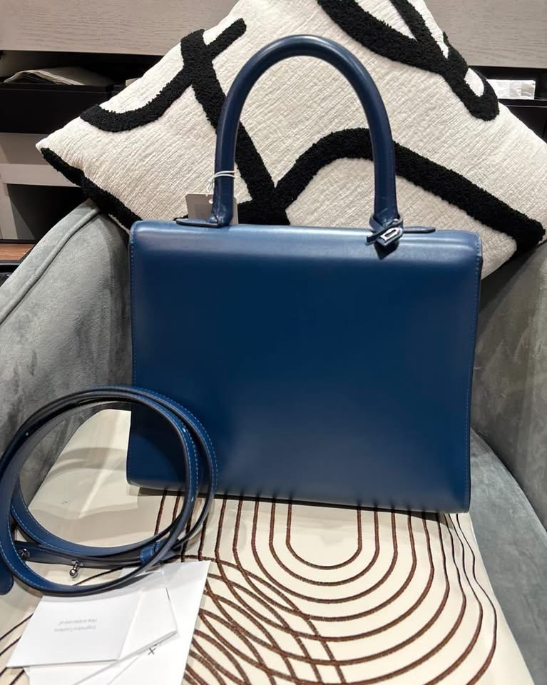 DELVAUX  Brillant MM 2 way bag 牛皮 100%Authentic ,95%new ✅Guarantee Certificate✅Mirror✅dust bag 