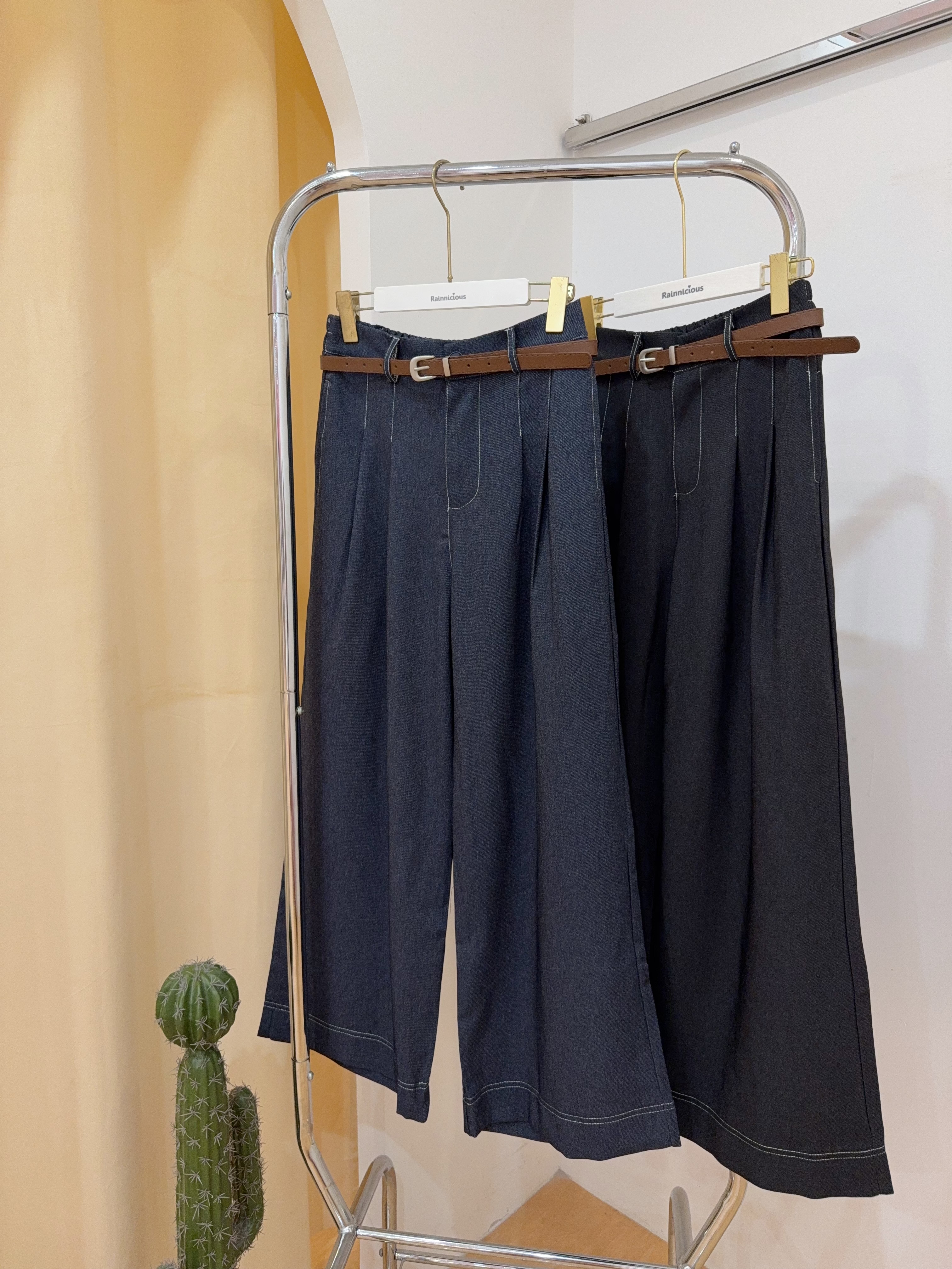 明线天丝牛仔压褶阔腿长裤 R2952