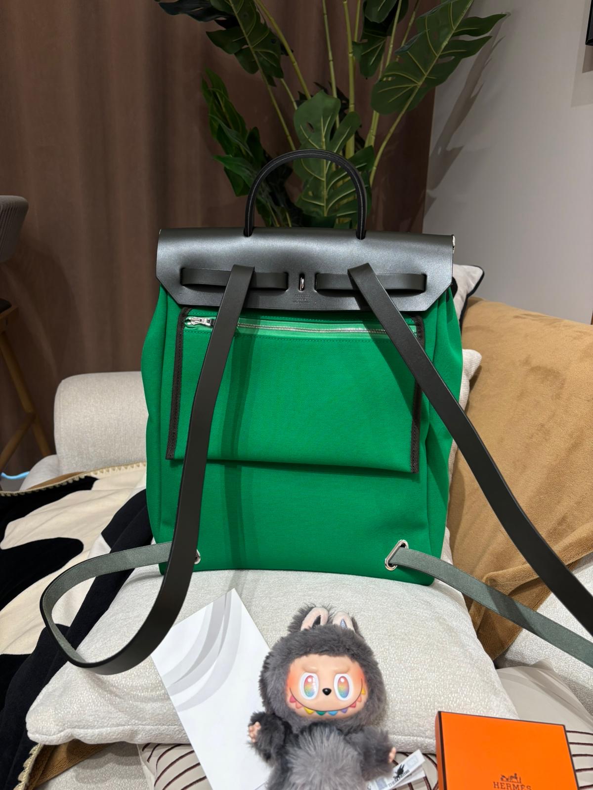 Hermes Herbag backpack Stamp Y 1K Bamboo 100%Authentic, 99%New ✅香港專門店收據✅Dust bag ✅Box