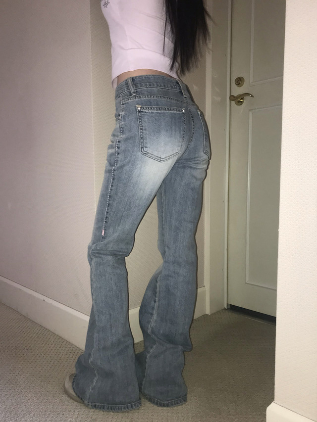 Pink-Stitched Low-Rise Bootcut Pants