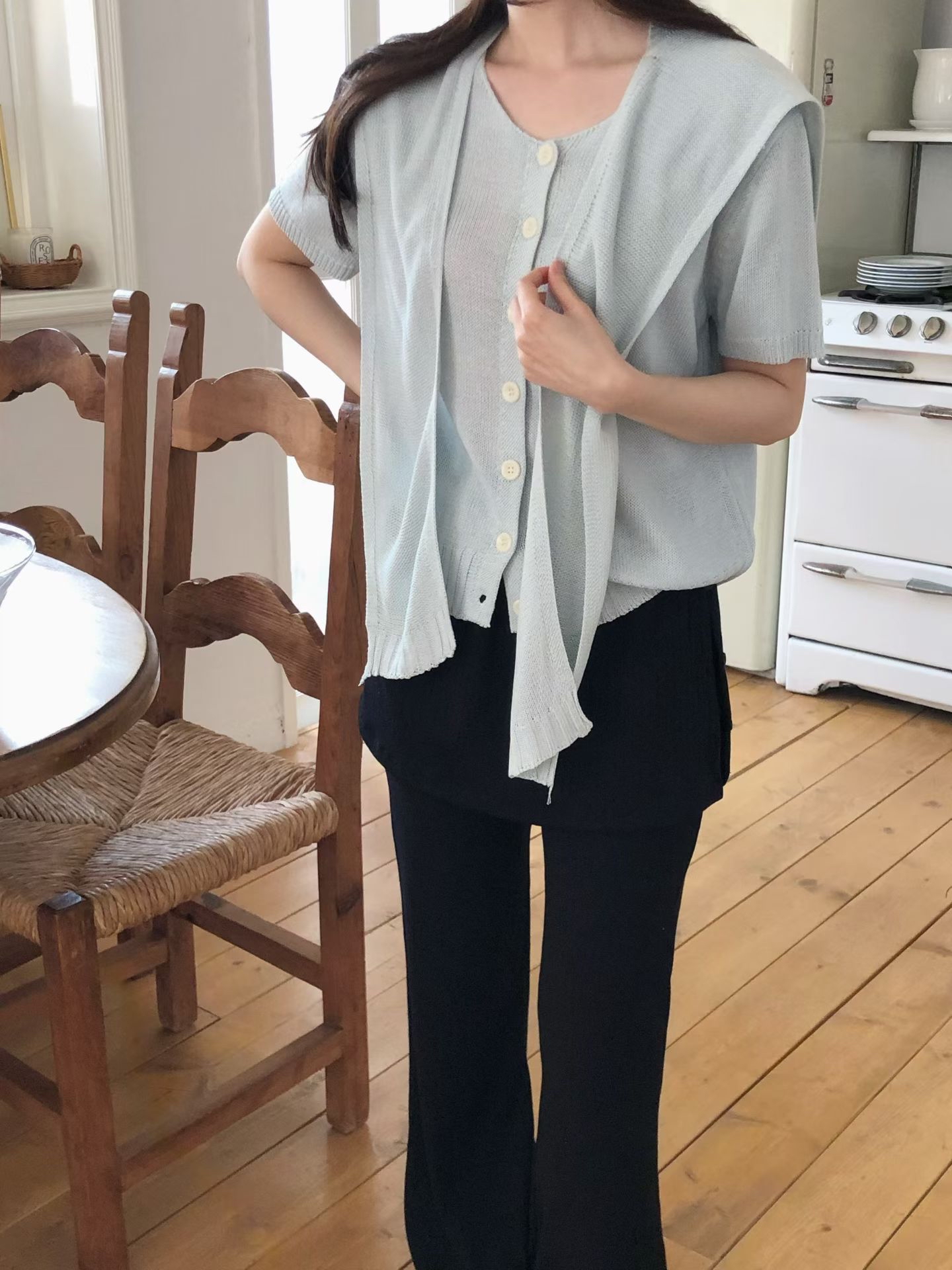 HA19 披肩綁帶開胸Top 