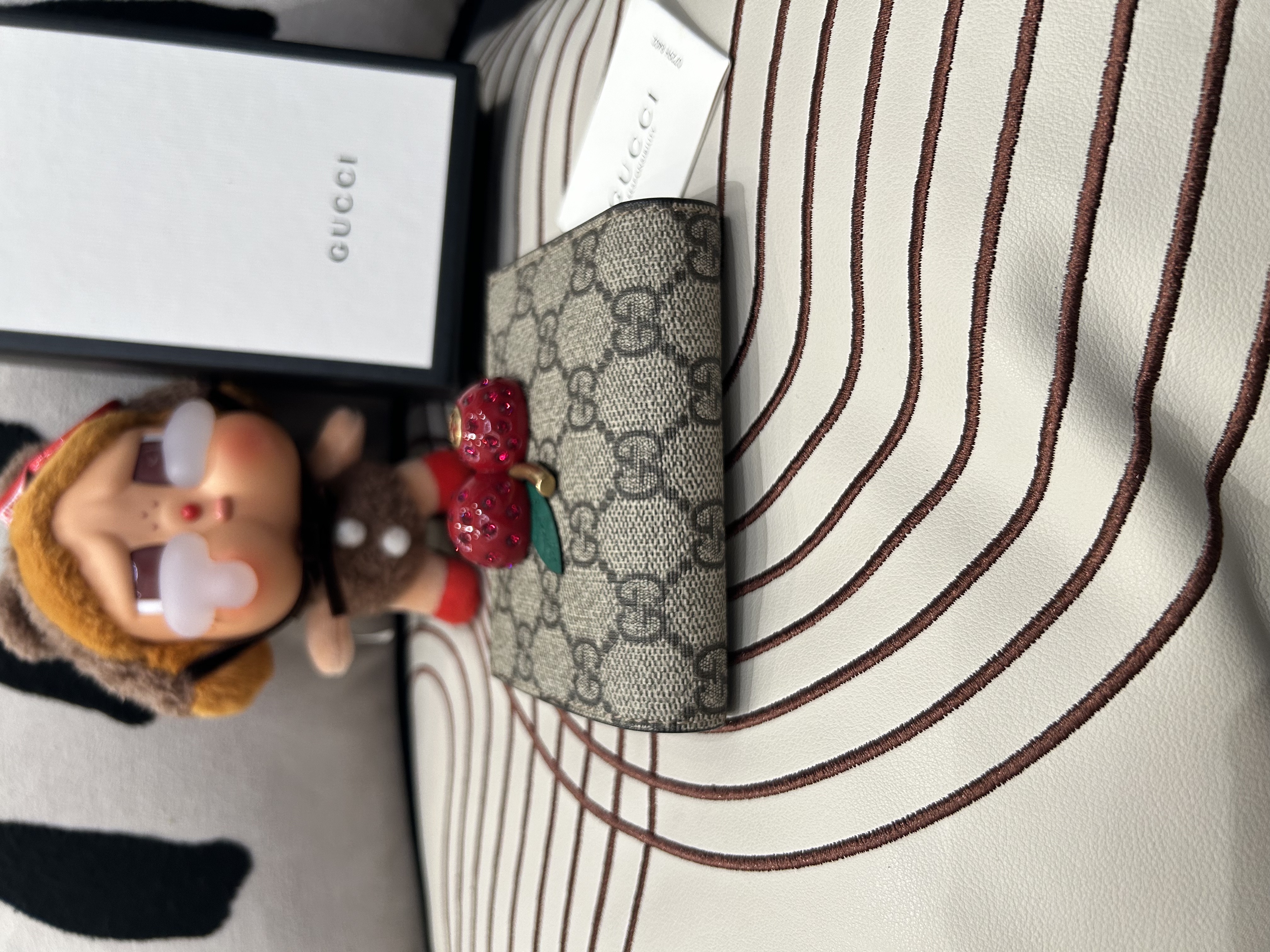 全新 GUCCI wallet with Crystal Cherries in gg supreme 立體車厘子圖案小型銀包 100%Authentic,unused 未使用品 ✅dust bag ✅box