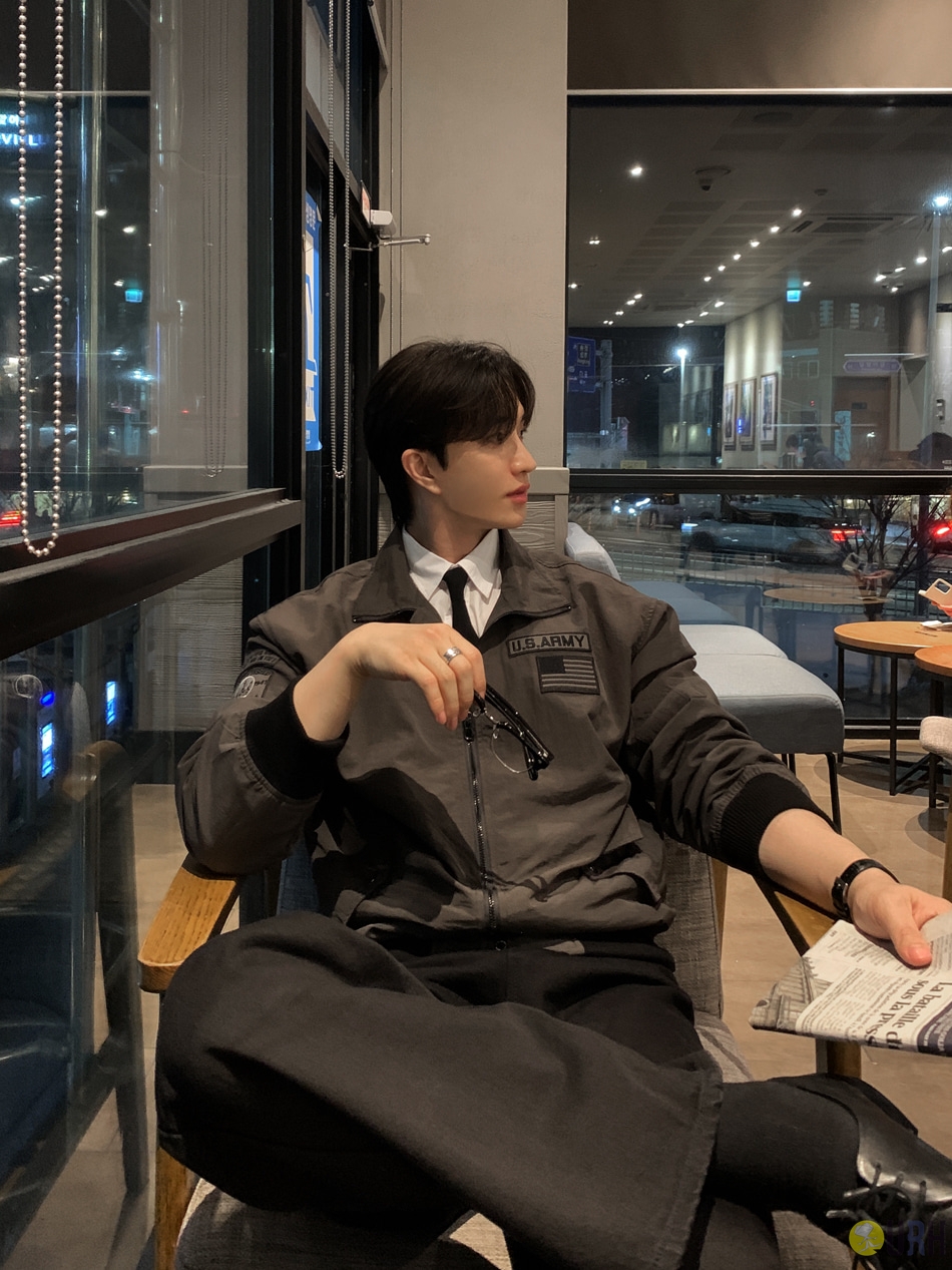 【100%保證韓國直送】美式復古軍事補丁雙向拉鍊飛行員外套 🧥 [2 color] RL114810