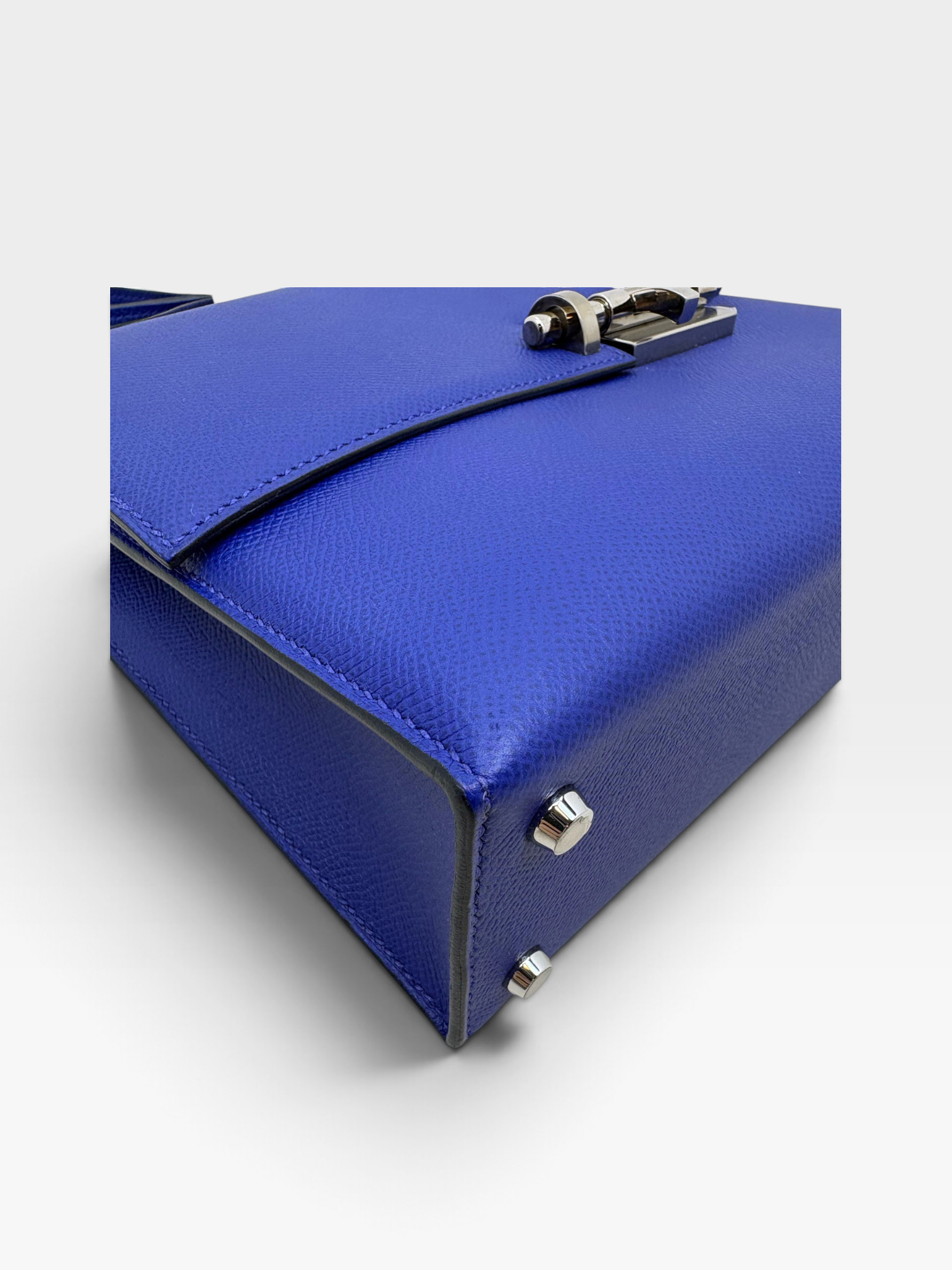 Pre-Owned HERMÉS  Verrous 23 Stamp C / Product Code: K093004