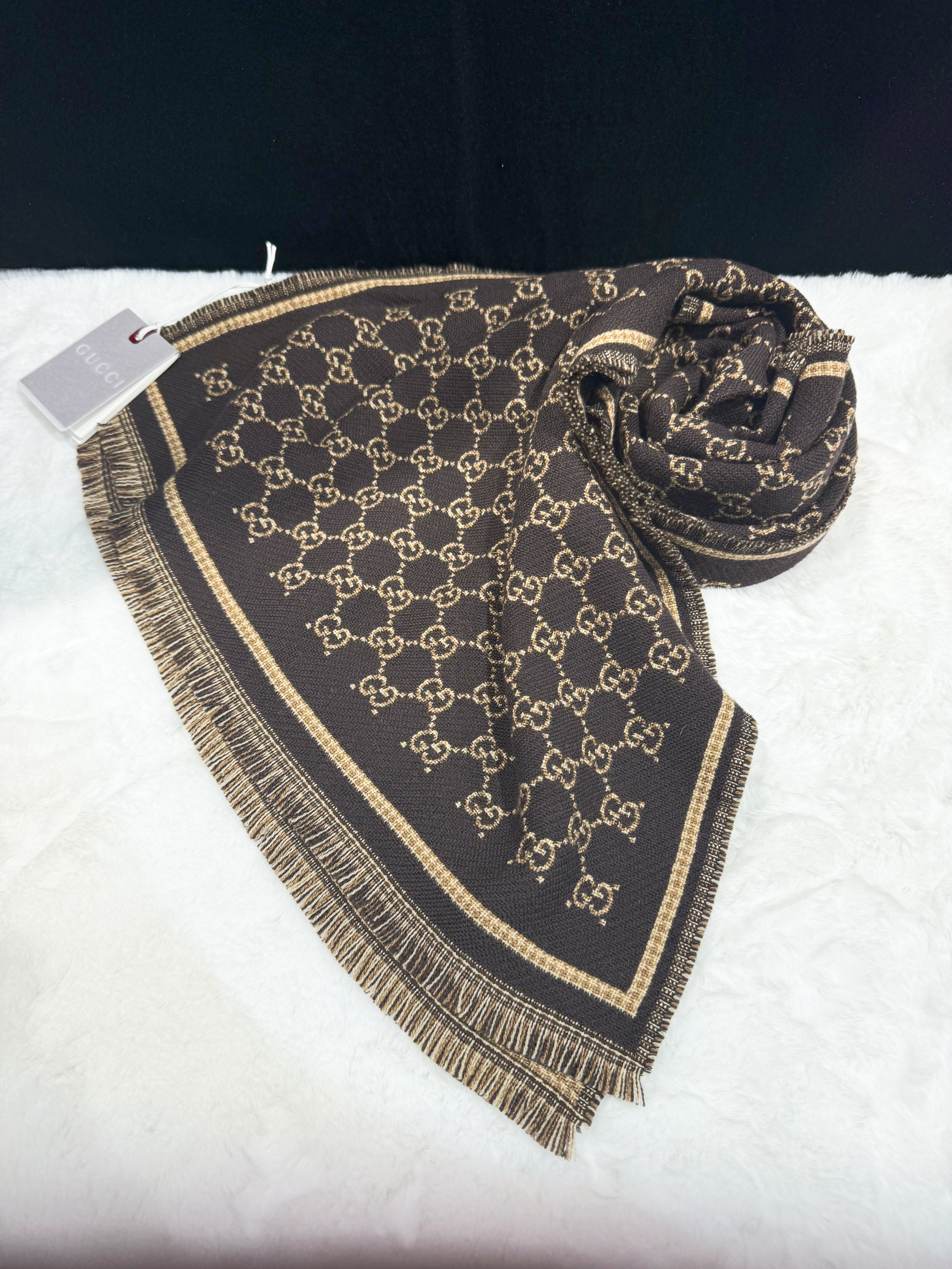 Gucci scarf 836264/brown