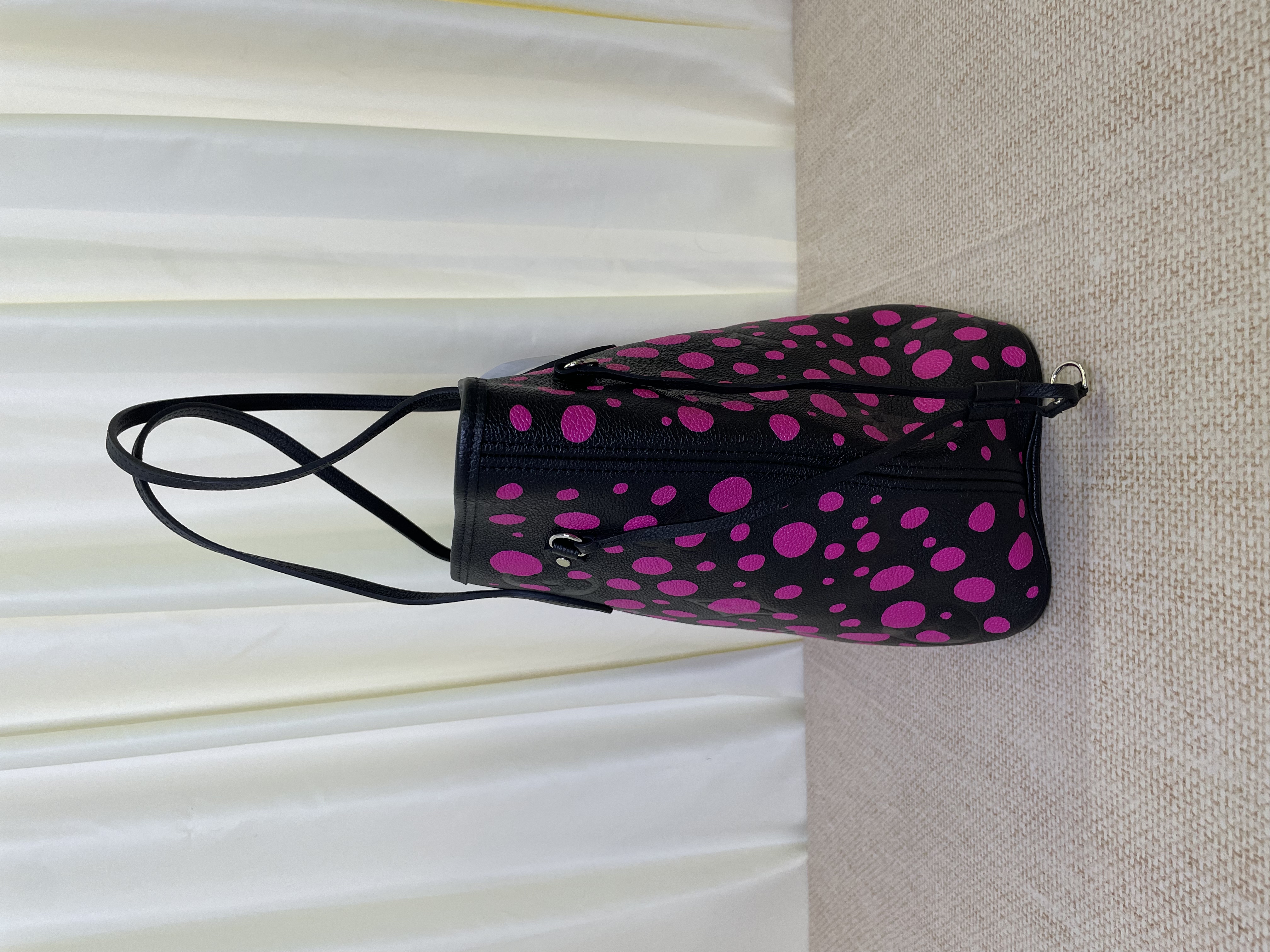 Pre-owned Louis Vuitton x Yayoi Kusama tote bag/ Product Code: 26031001