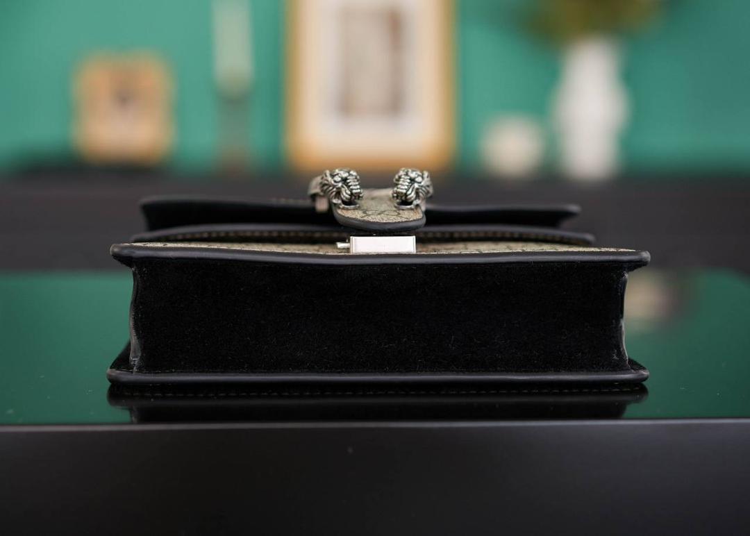 🥯GG Dionysus系列经典酒神 老花黑 20cm GG家长青款，酒神里面的经典基础款 出镜率非常高 简直是穿搭利器 官方款号 421970 尺寸：20x15x5cm