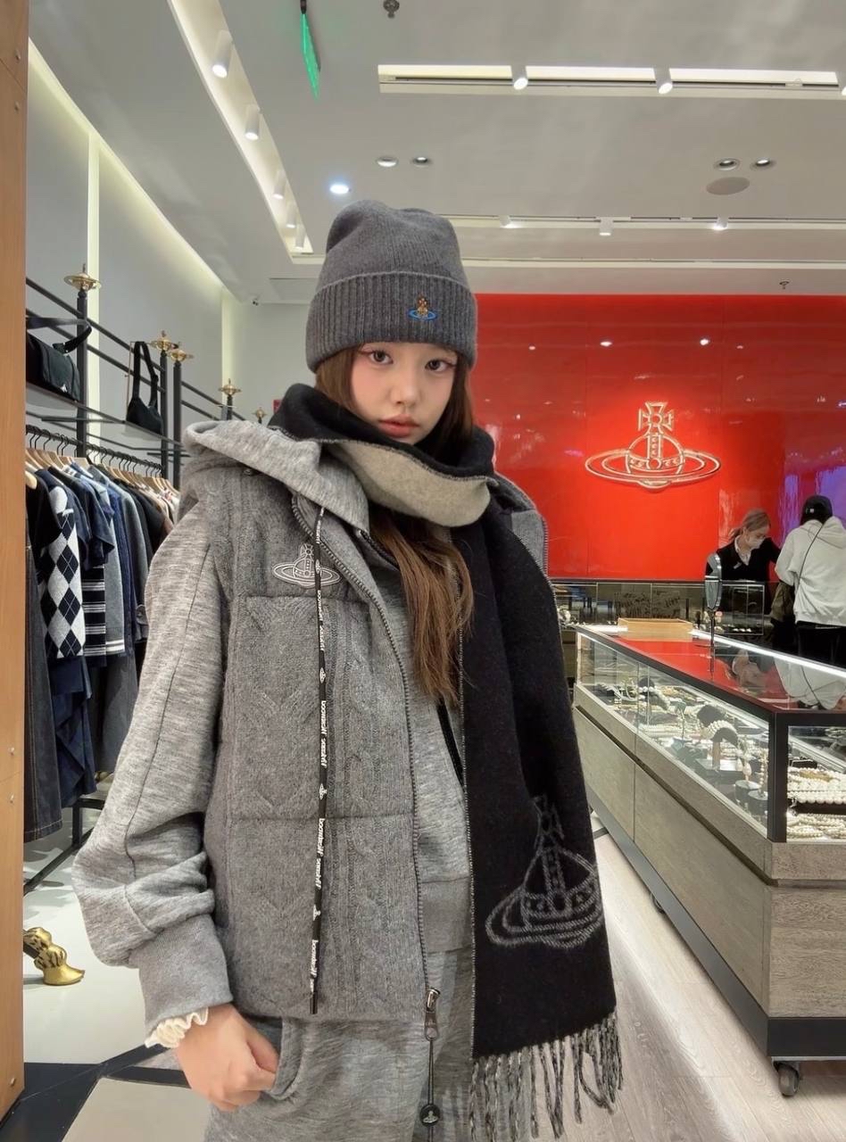 訂貨價✨Westwood 100% wool 雙面scarf  Size 25x165cm (3色) 黑/beige / 粉紅