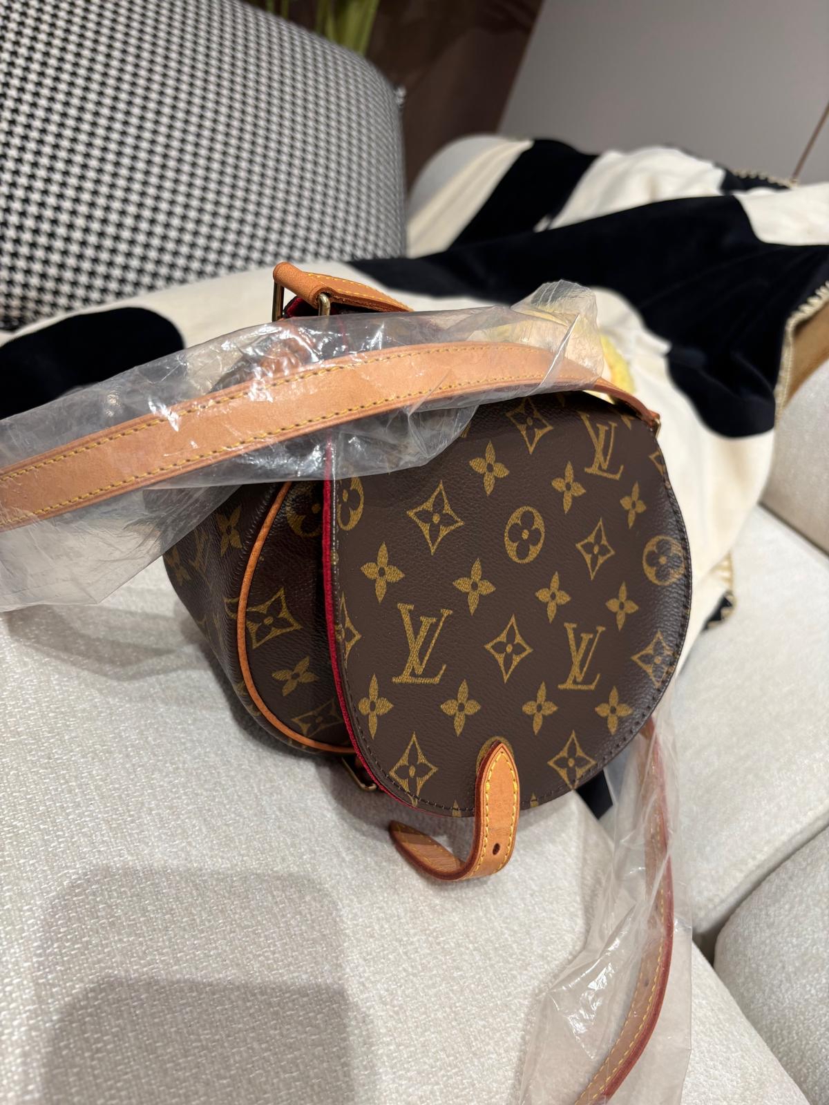 Lv tambourine crossbody bag 100%Authentic, Unused 95%new✅Dust bag