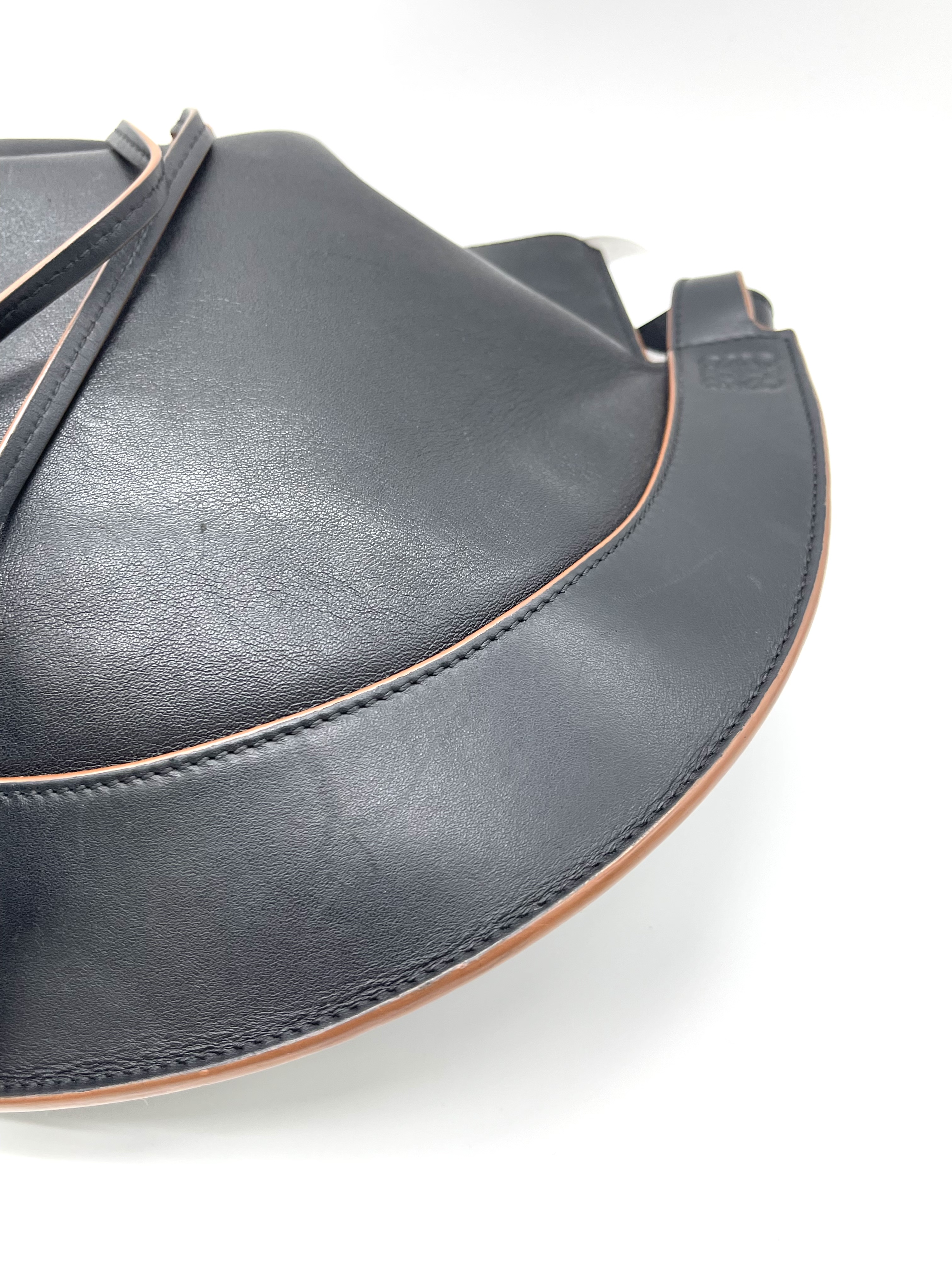 Pre-owned Loewe Horseshoe / Product Code: 26031417