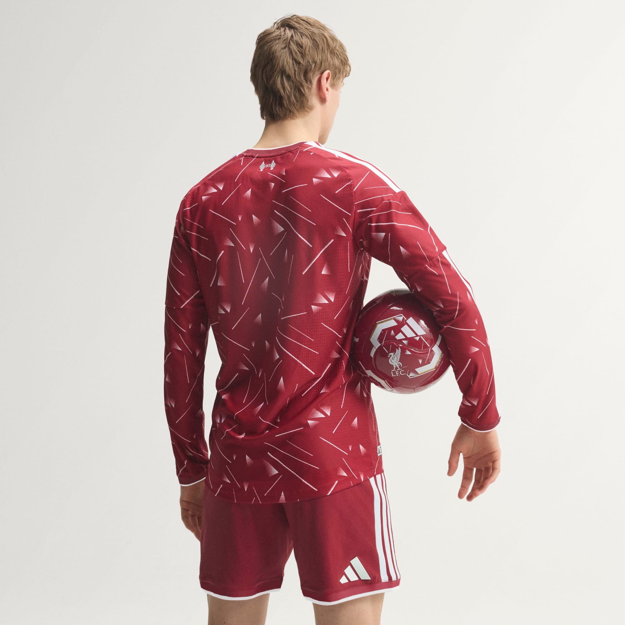 🔴⚪重塑八十年代經典  Adidas Liverpool 利物浦 2026-27 長袖主場球員版球衣 (可加印字章) KB8251