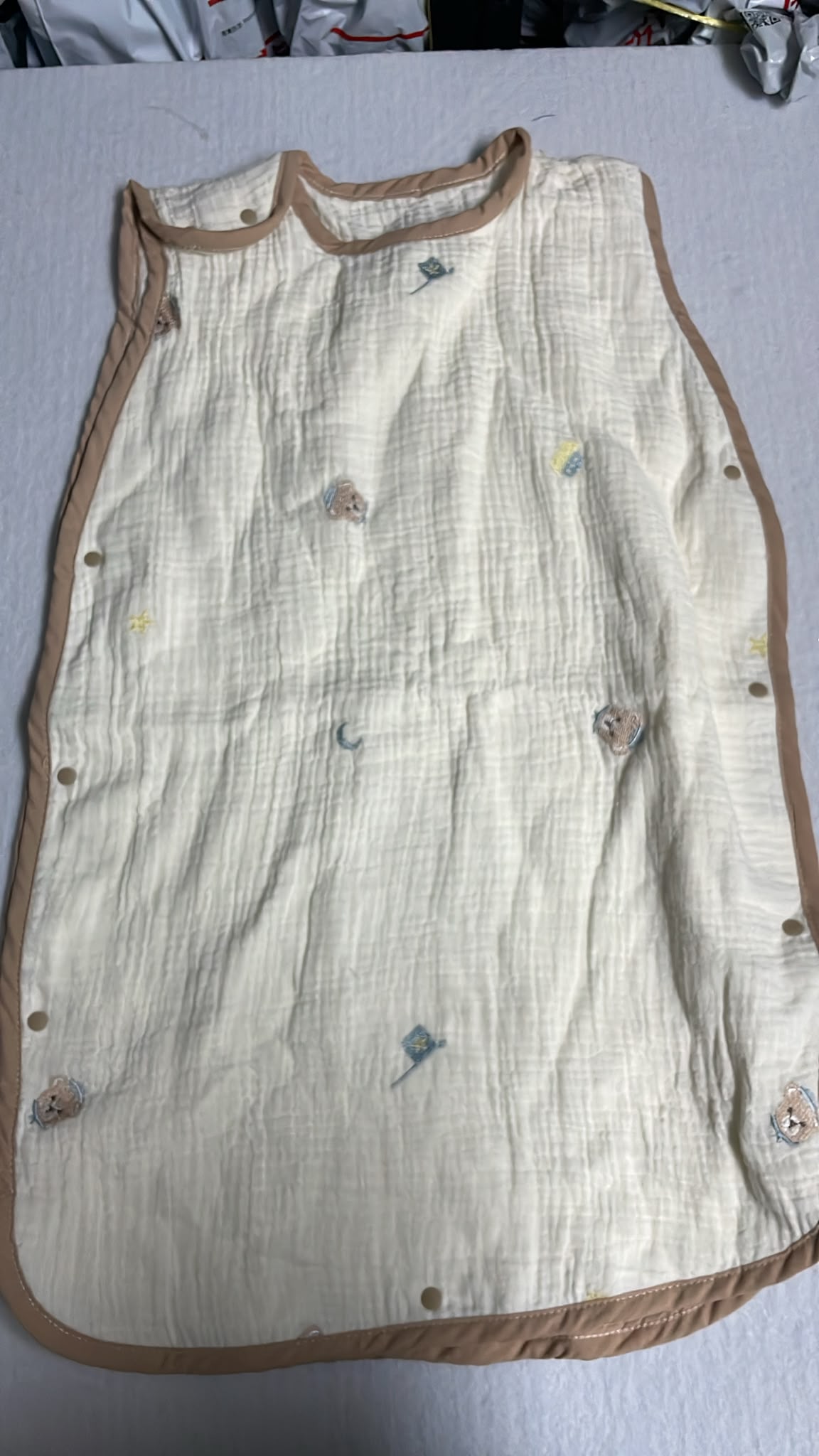 刺繡熊仔棉紗睡袋好軟熟， 清貨不設儲貨box-X