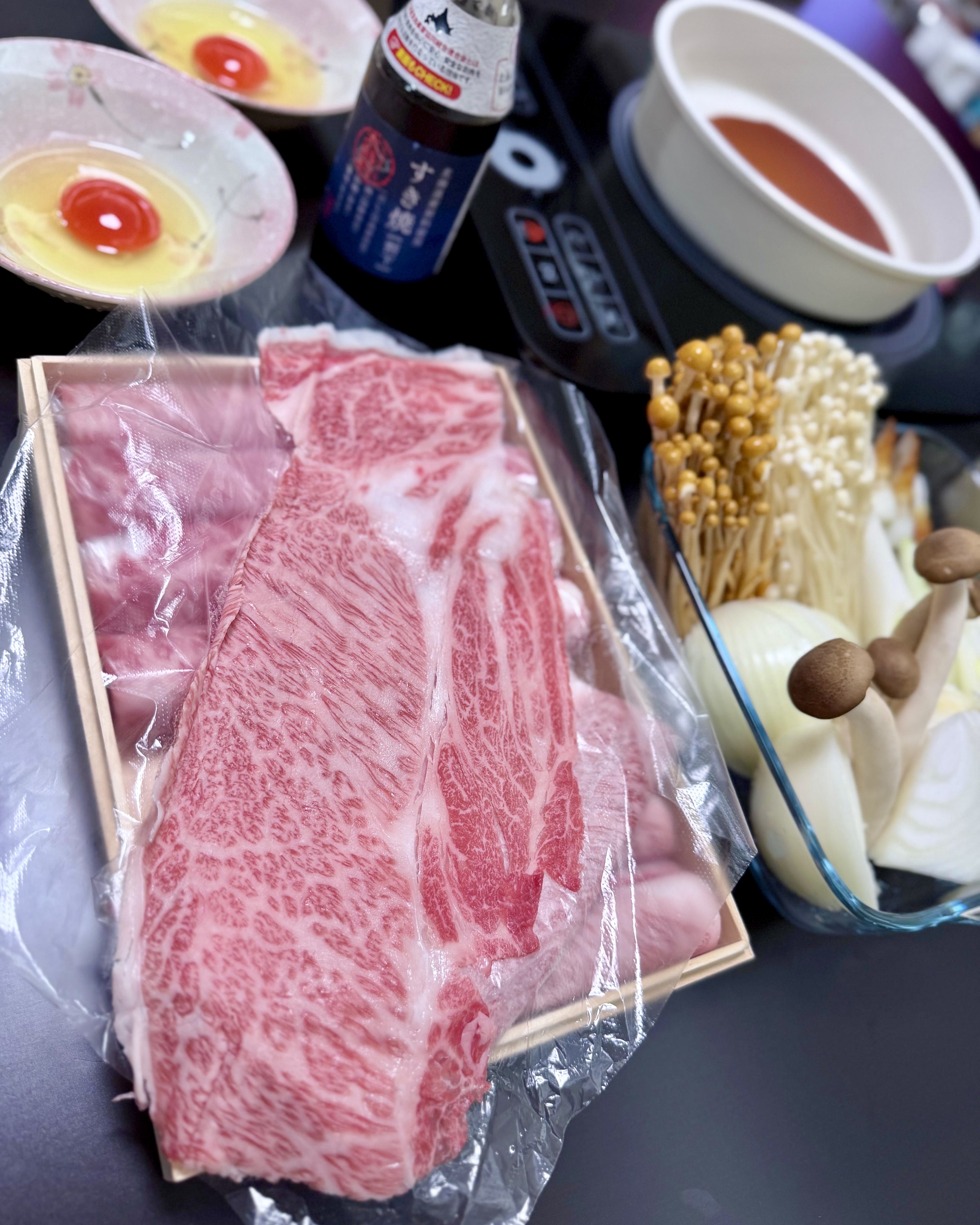 日本岩手黑毛和牛壽喜燒禮盒 【肩胛】400g