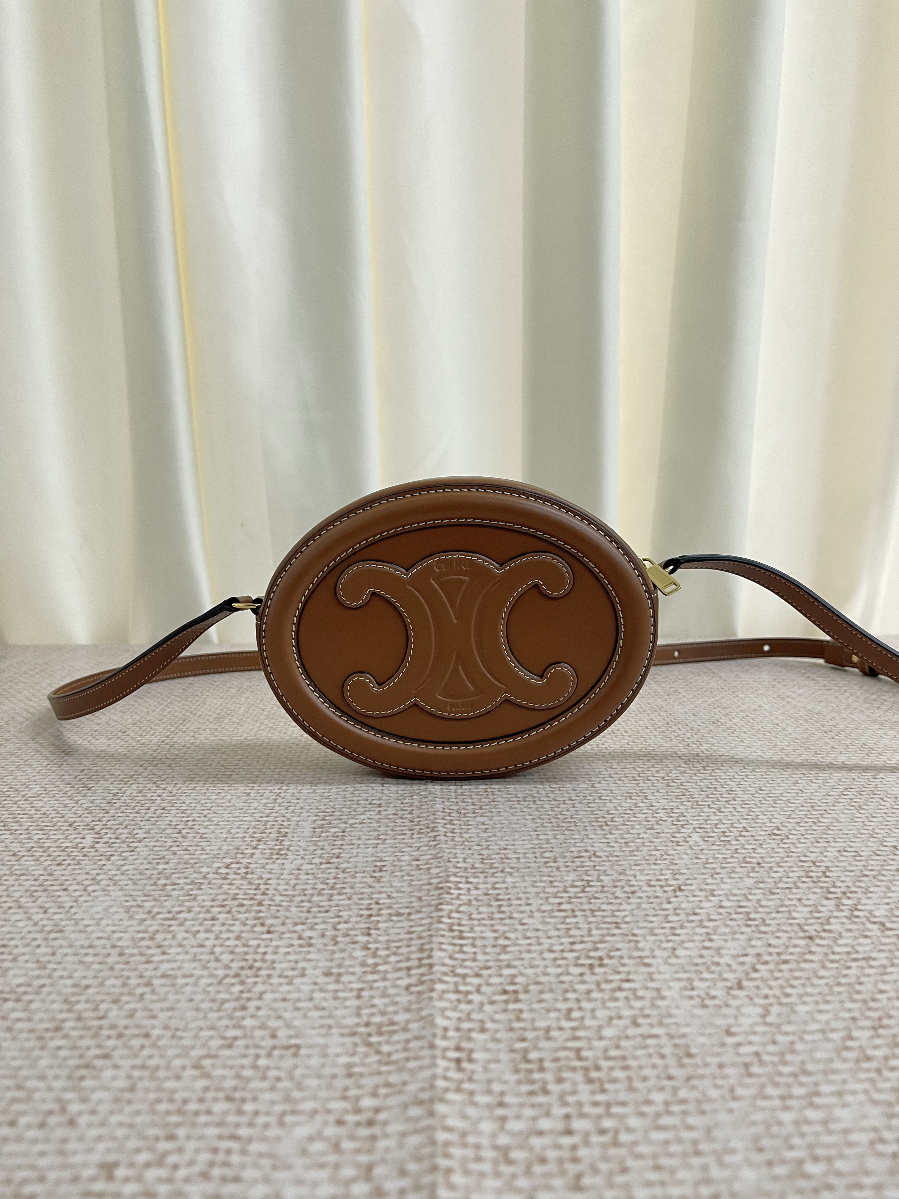 Pre-owned Celine Cuir Triomphe/ Product Code: 26052123