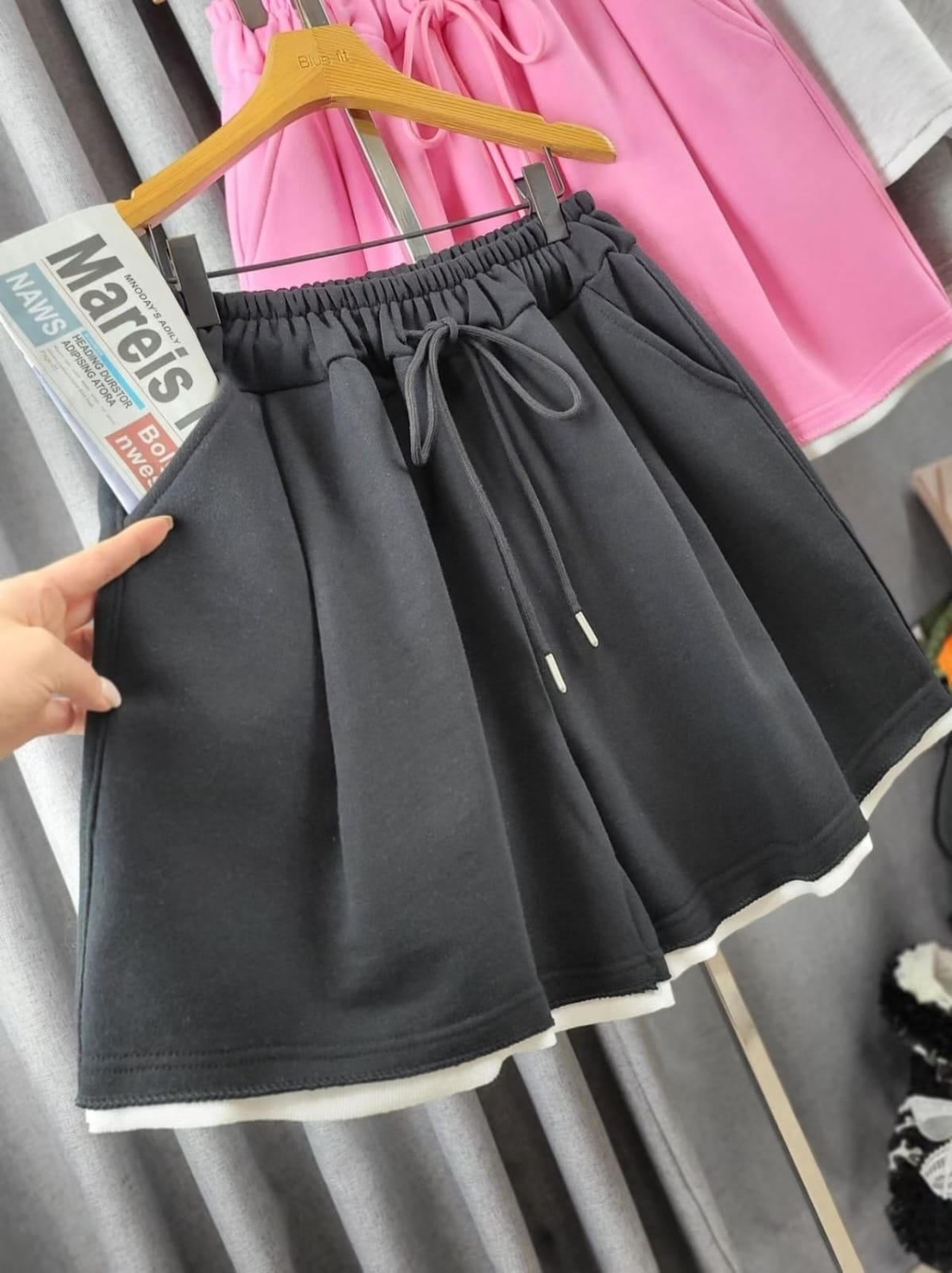 🩵【顯瘦神褲】假兩件撞色邊闊腳短褲