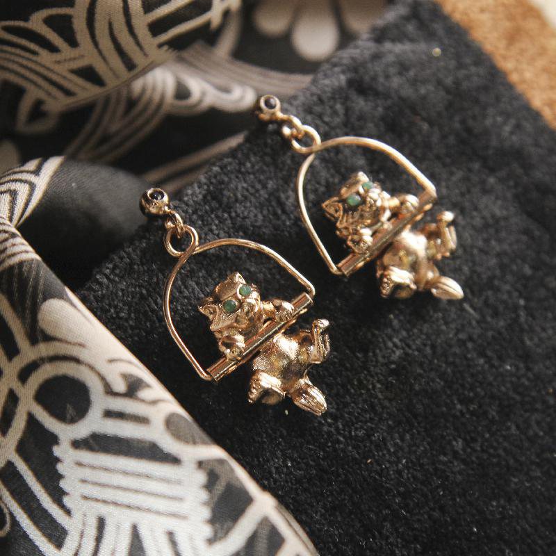 Brand New - Made in Florence Swinging Kitty Gold Plated Stud Dangle Earrings (NHIT15)
