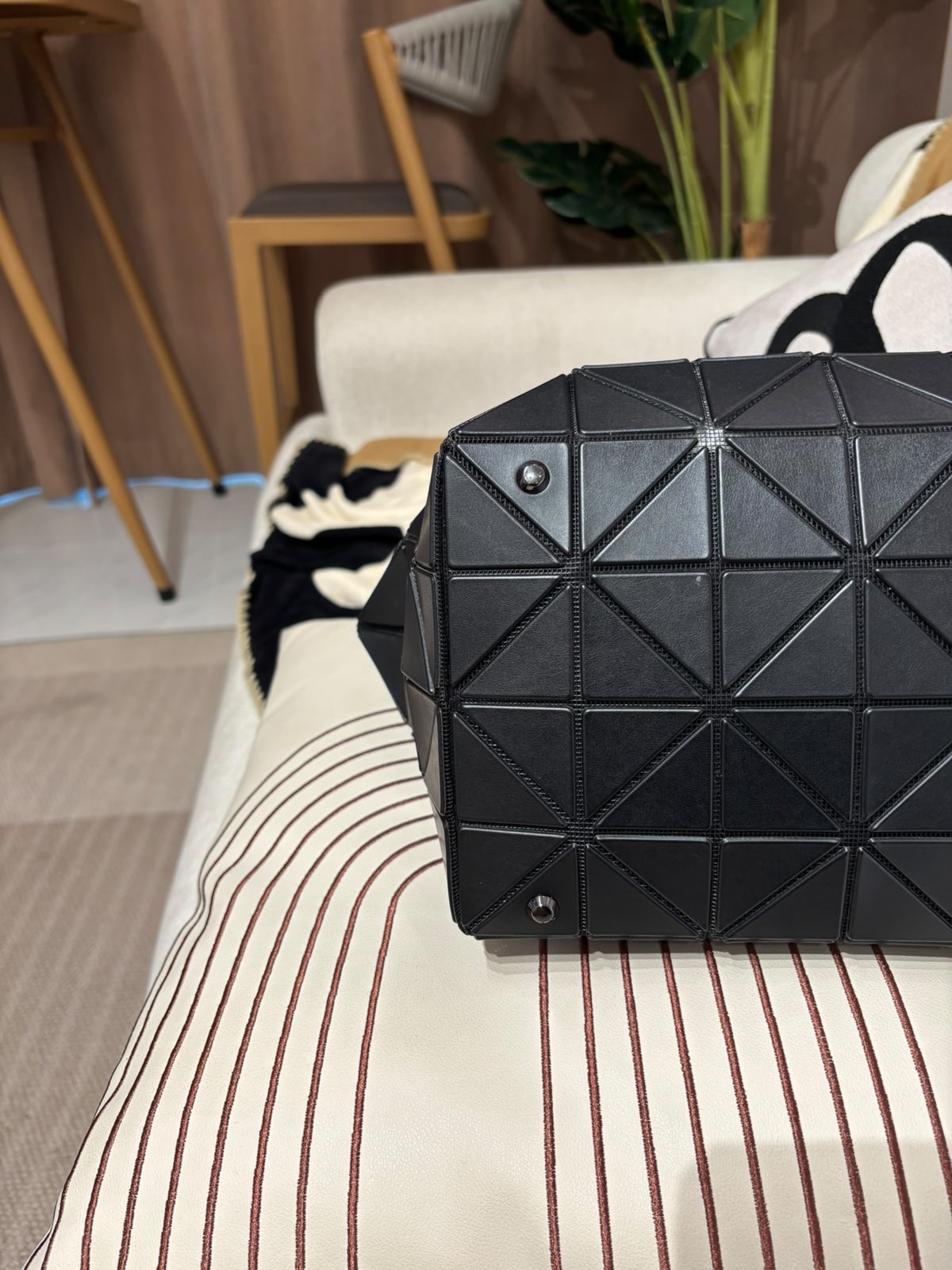 Issey Miyake Bao Bao Boston Bag 100%Authentic, 98%New ✅Dust bag