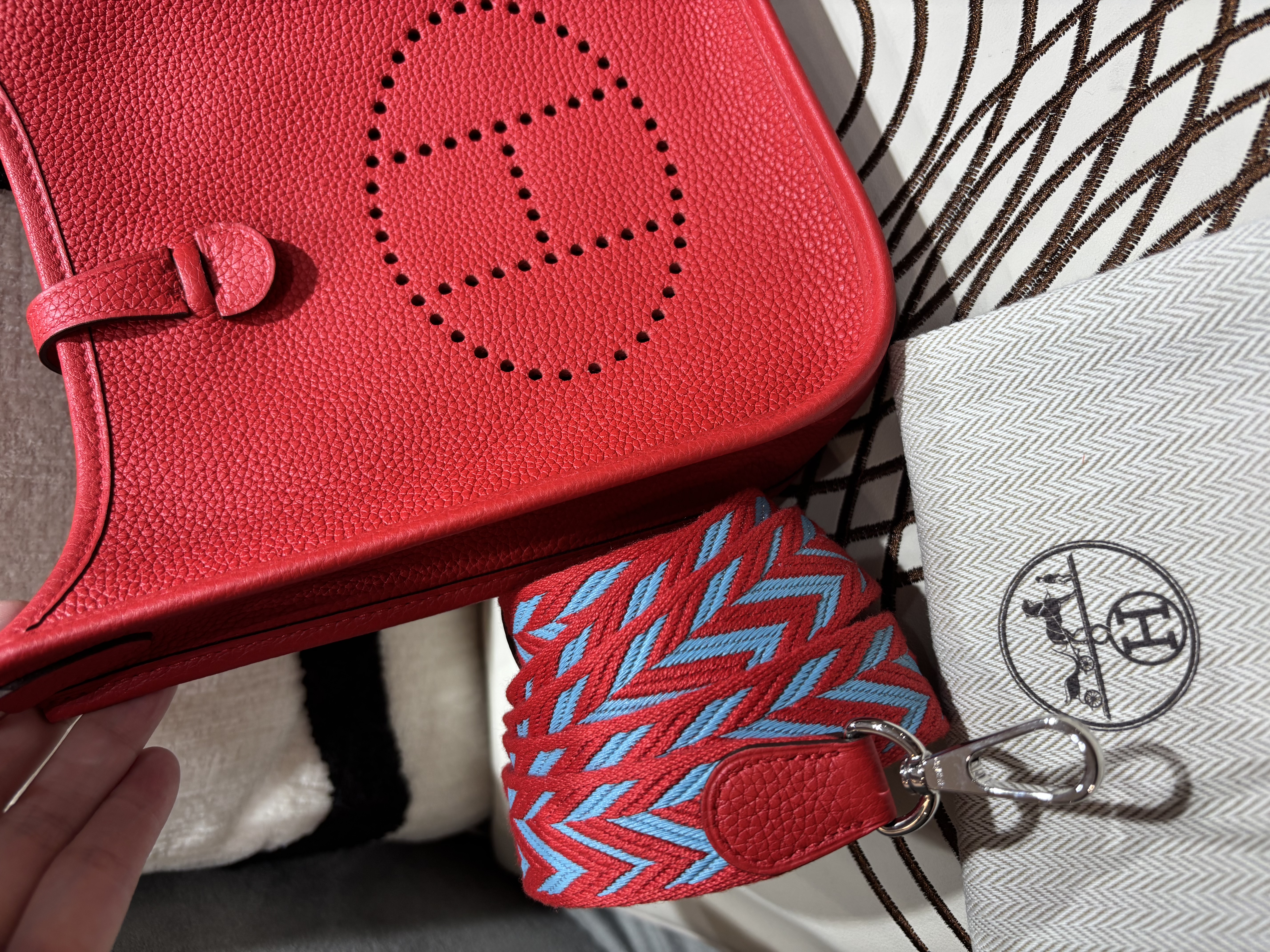 Hermes mini evelyne STAMP D 心紅100%Authentic, 98%New✅box 💎快閃優惠價💎
