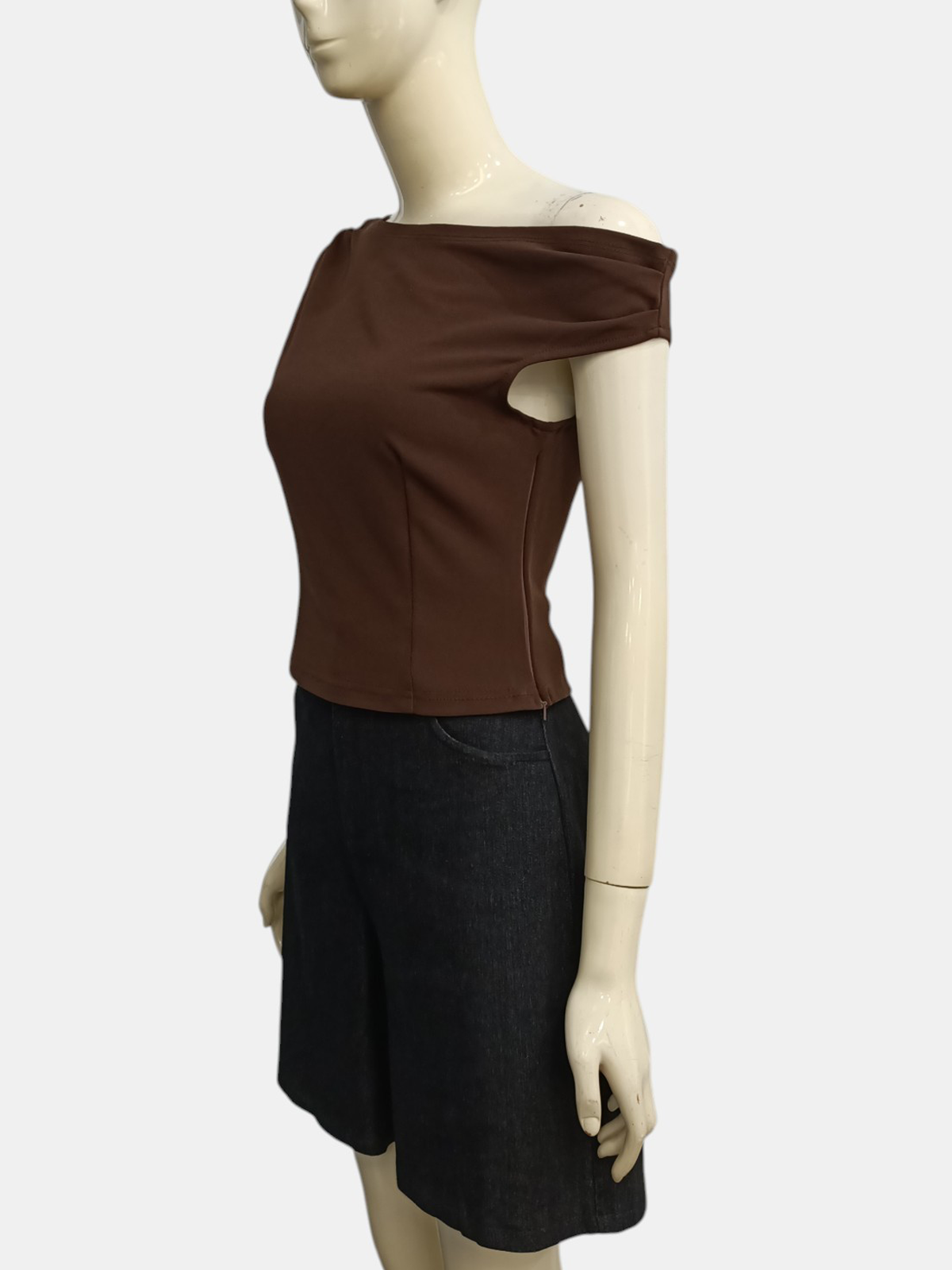Asymmetric Power Top M223