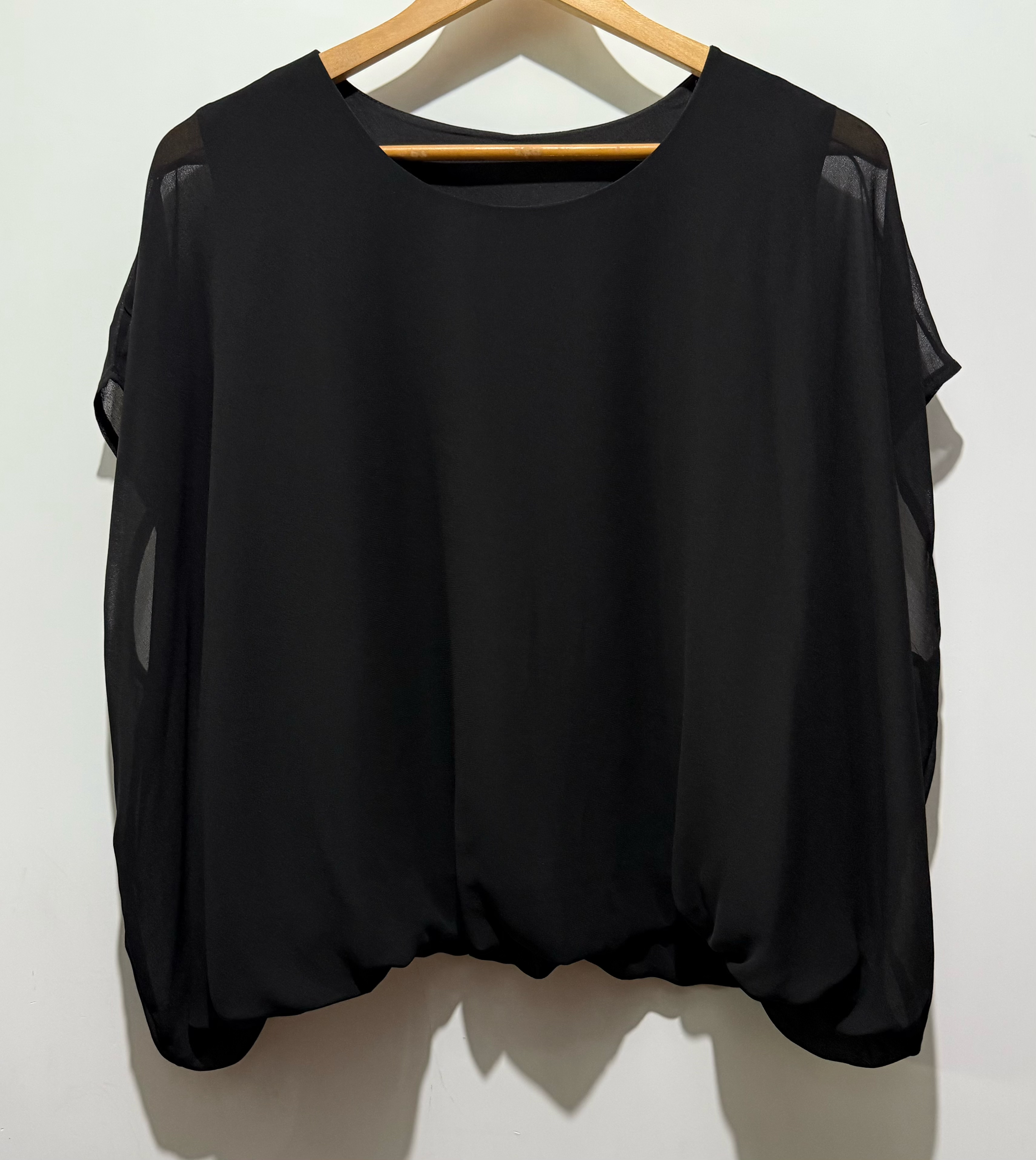 #2079 輕薄雪紡Top ✨