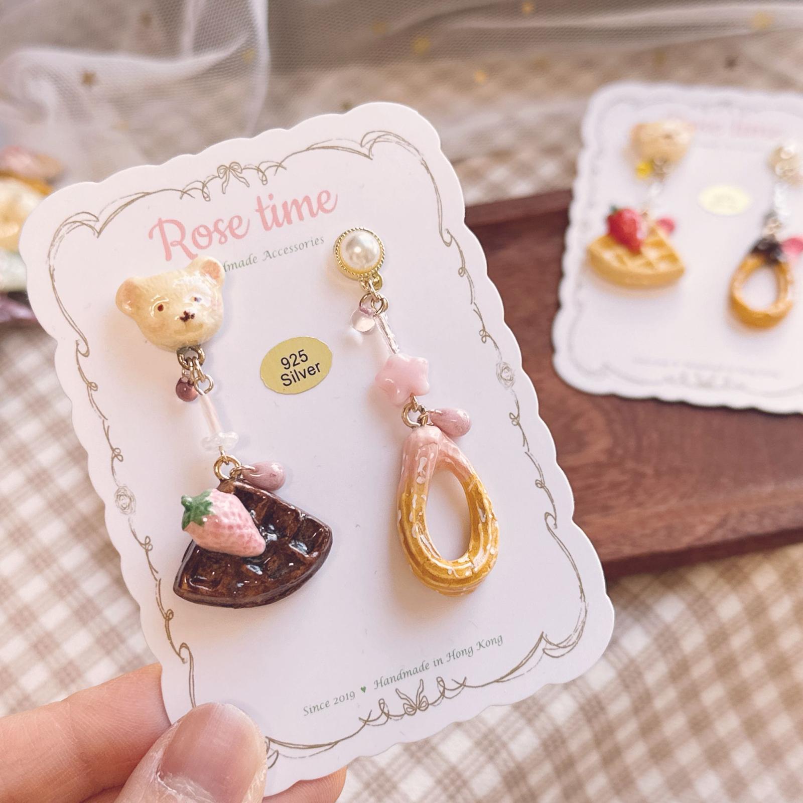 手繪草莓🍓窩夫🧇耳環 兩色入