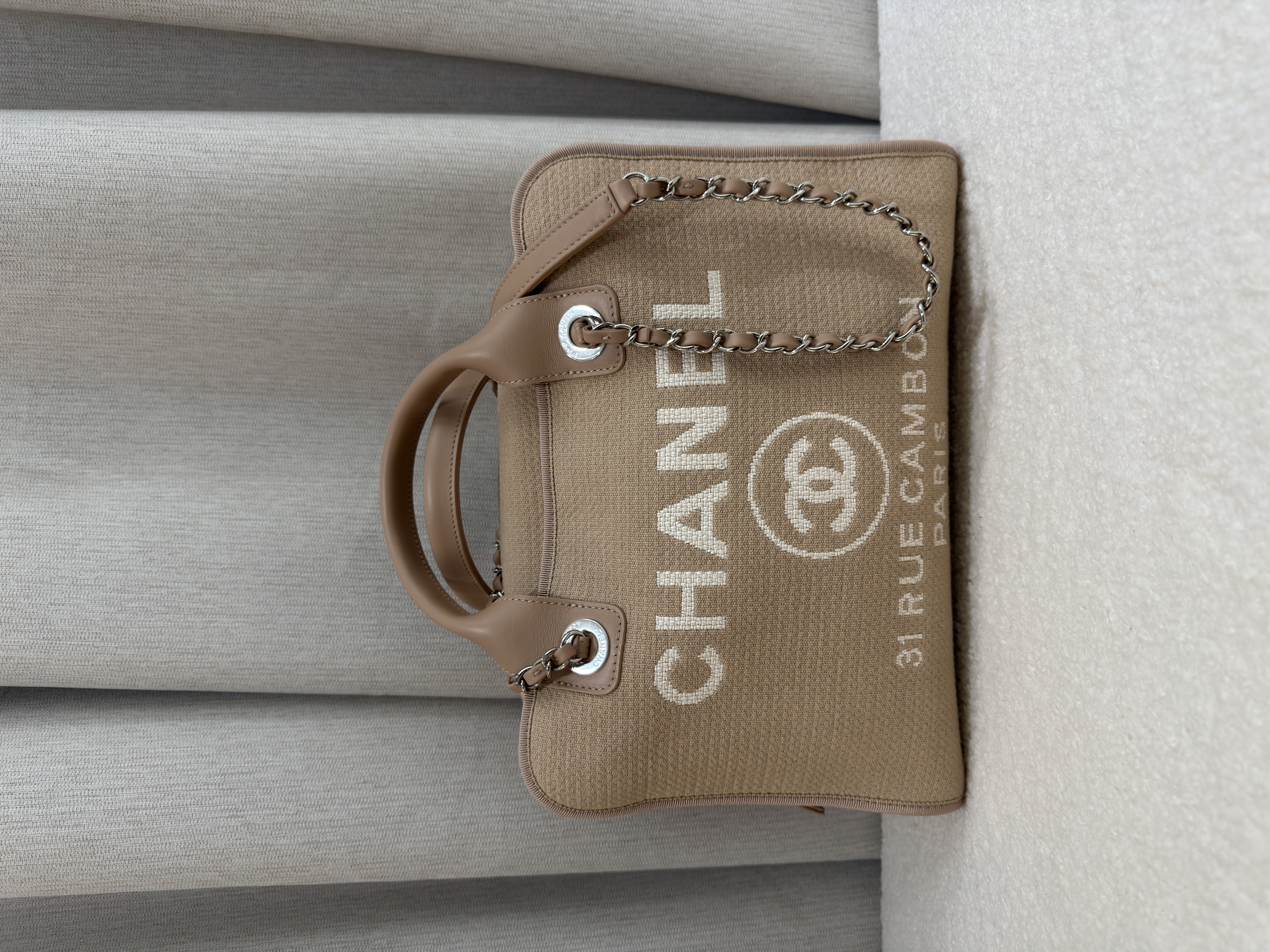 Pre-Owned CHANEL Deauville / Product Code : 26022124