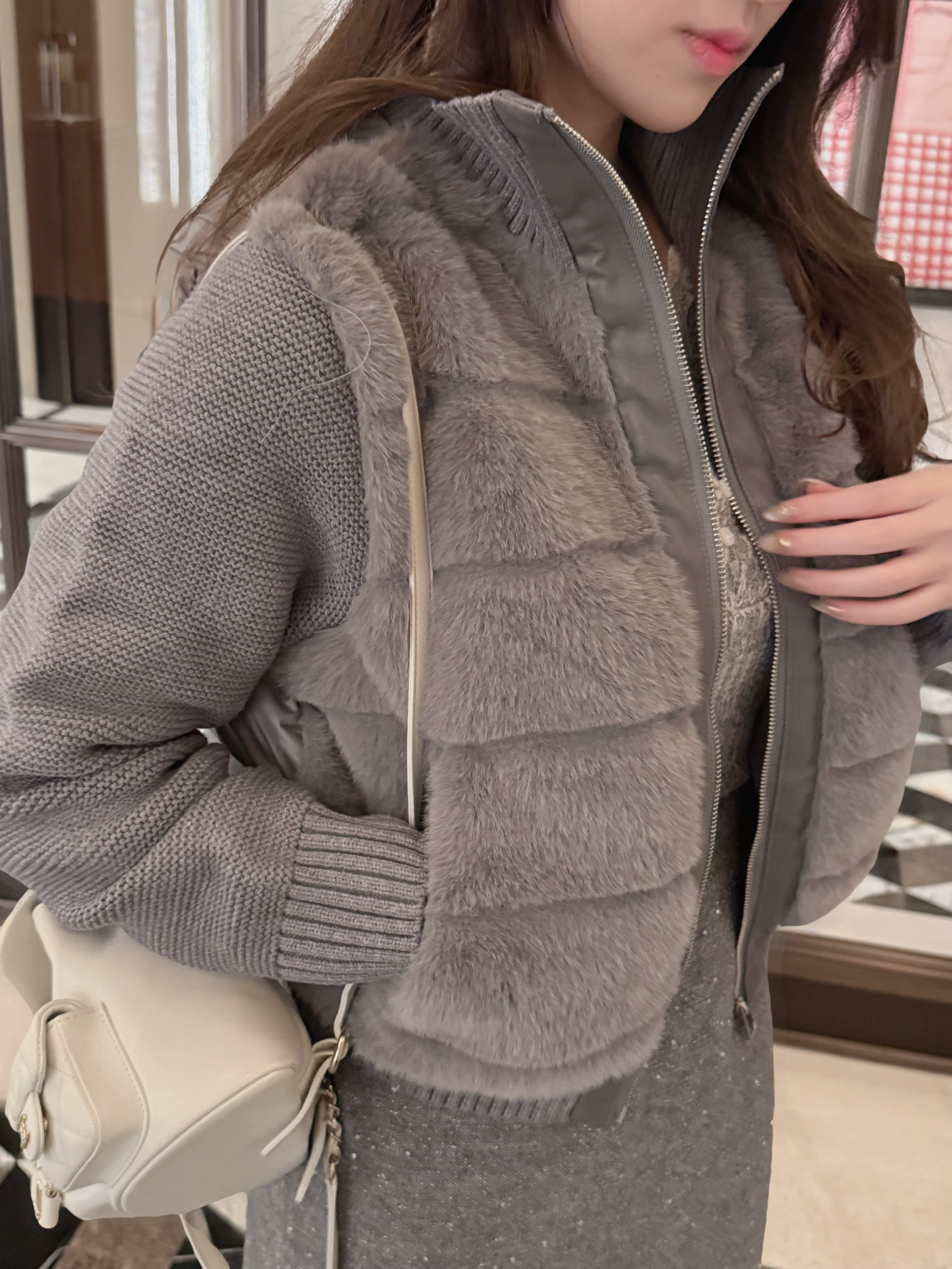 收藏款！氣質白色拼接羽絨 **Special price** 