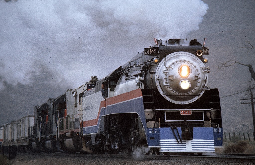 BROADWAY Southern Pacific GS-4 #4449 1975 American Freedom Train Paragon4 Sound/DC/DCC Smoke