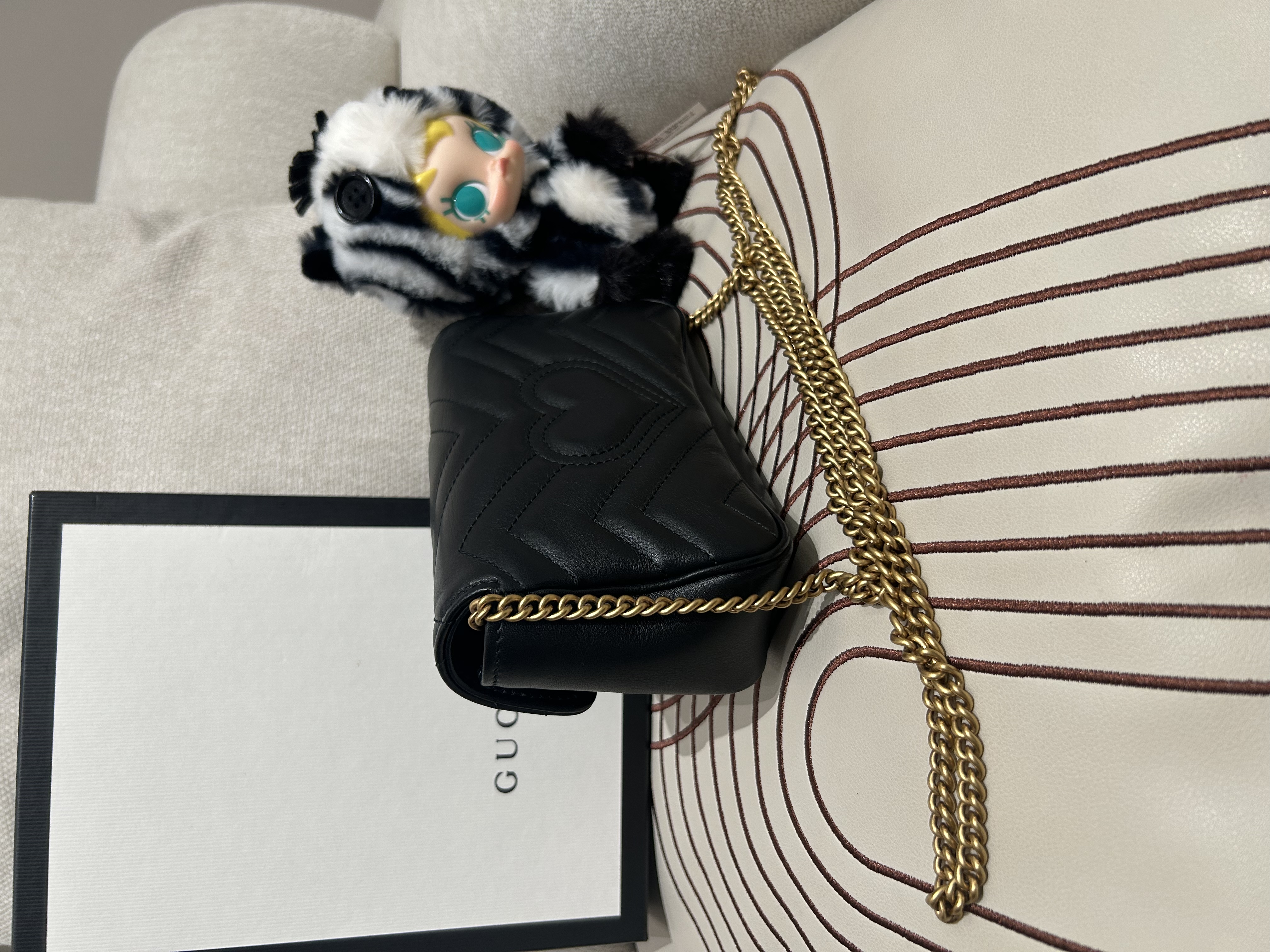 Gucci gg marmont mini flap bag 黑色牛皮金鏈 100%Authentic, 98%new ✅Dust bag✅ box 