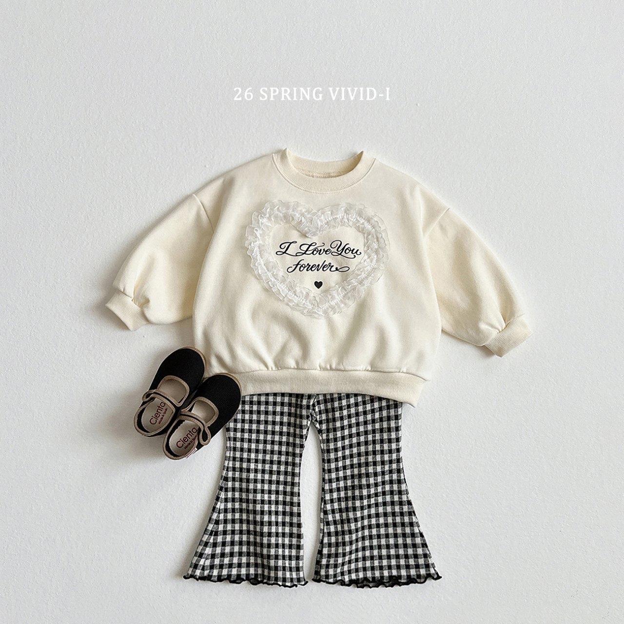 🌸預訂 韓國直送🌸🇰🇷VIVIDI四色心形蕾絲字母印花寬鬆衛衣