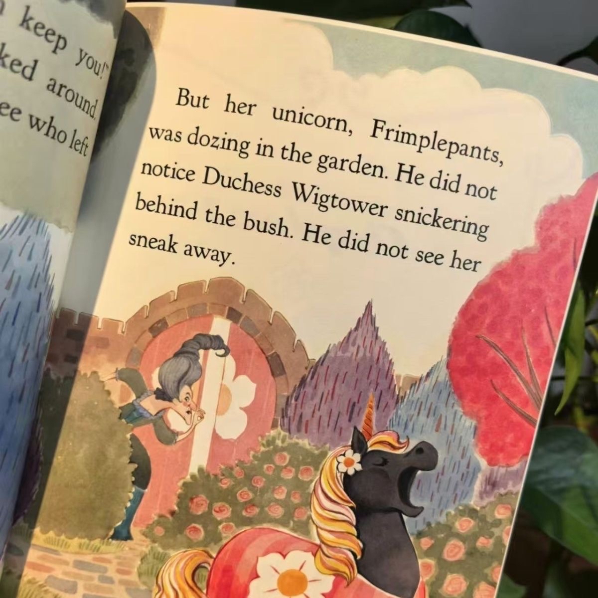 高品質 銅版紙黑衣公主11冊英文版 The Princess in Black