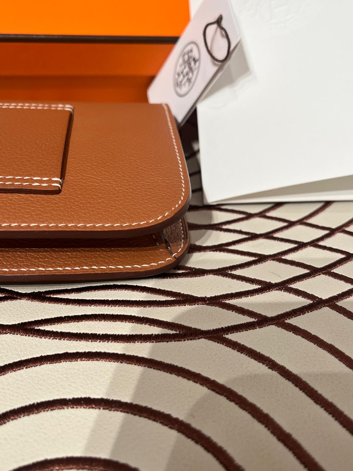 未使用品 Hermes Constance Slim Wallet Stamp Z Gold/Gold 100%Authentic, Unused未使用品✅收據✅Box