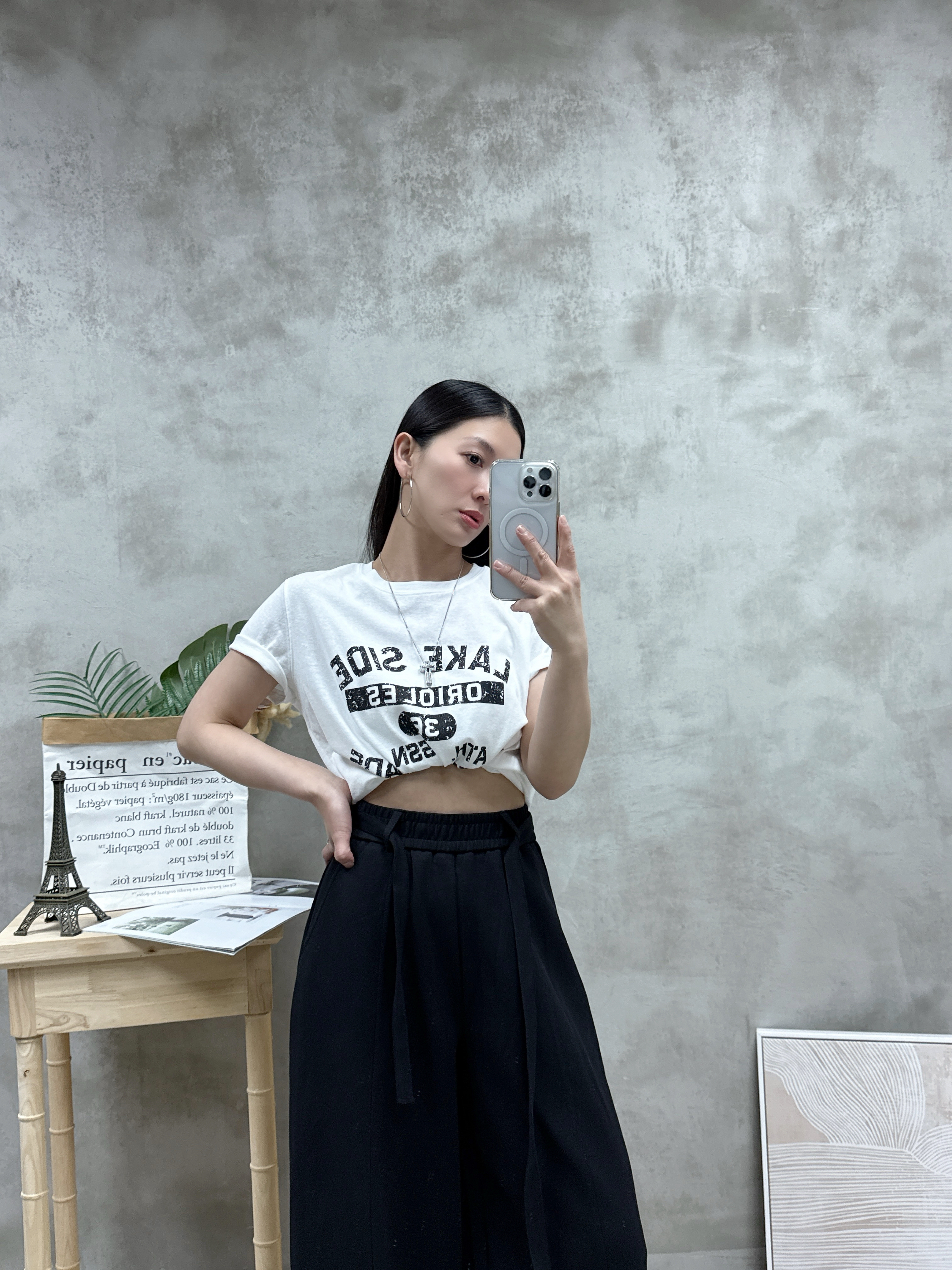 F01 拼色英文字Tee