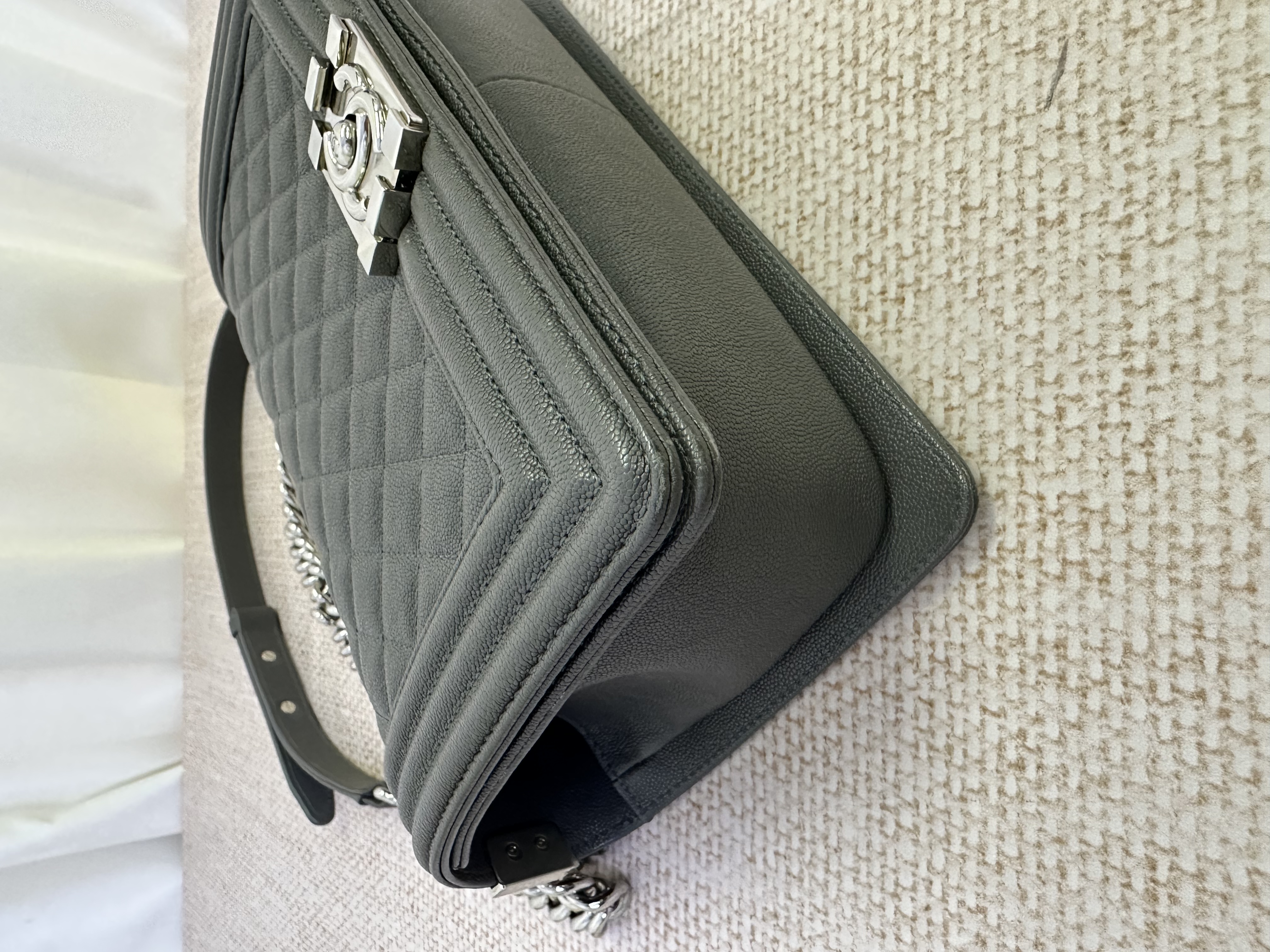 Pre-owned Chanel Boy / Product Code: 26030907