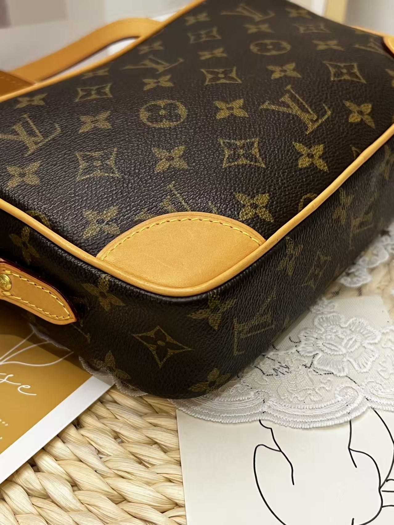LV Monogram Trocadero（爆款相機包）