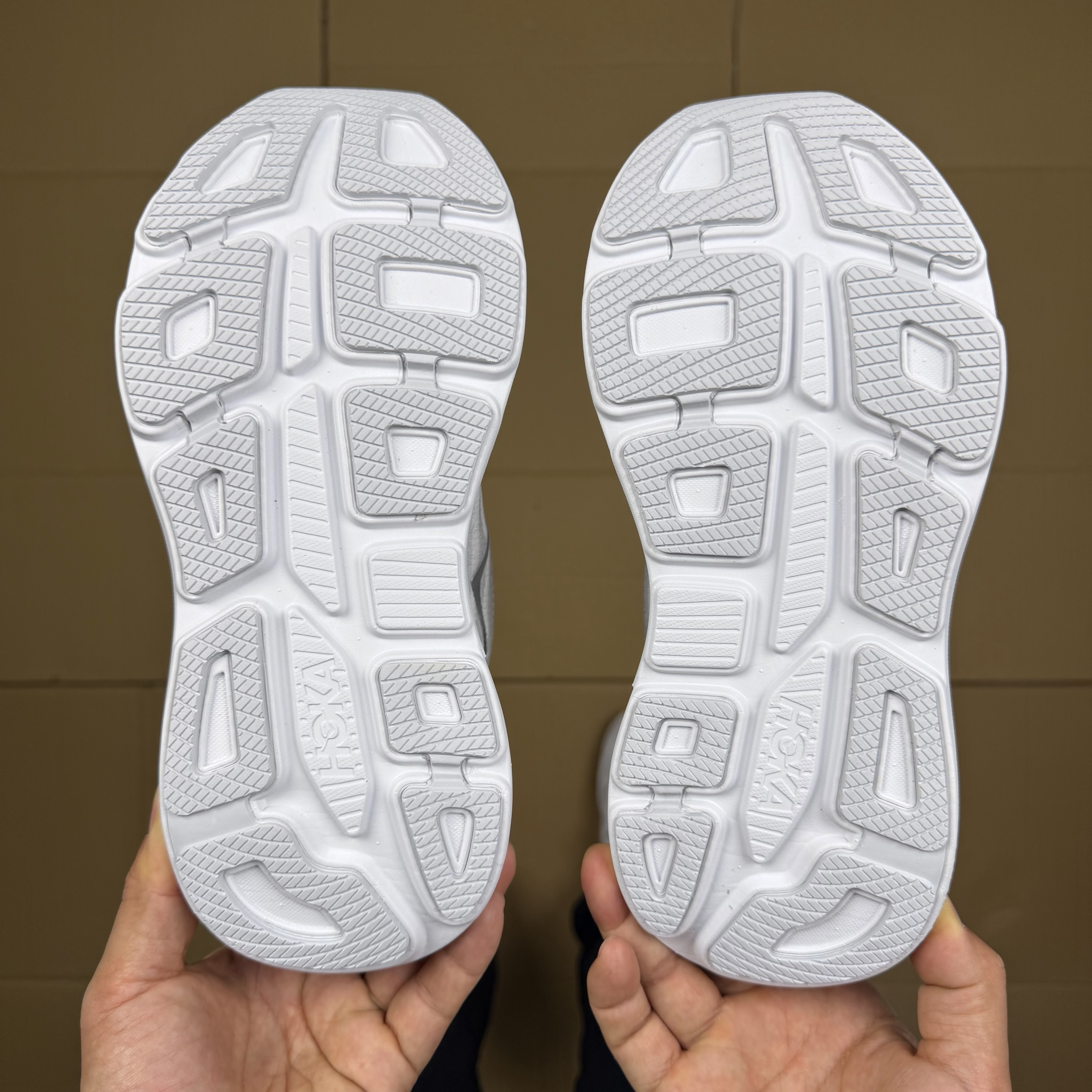 Hoka One One Bondi 9 