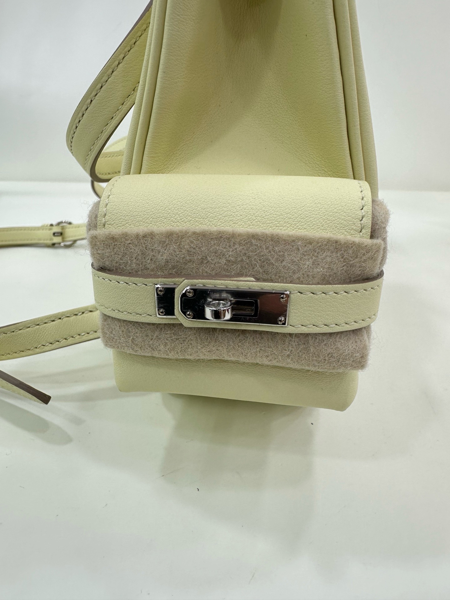 Pre-Owned HERMES Mini Kelly Jump Backpack / Stamp K / Swift皮 米爾頓黃 / Product Code: 26052201
