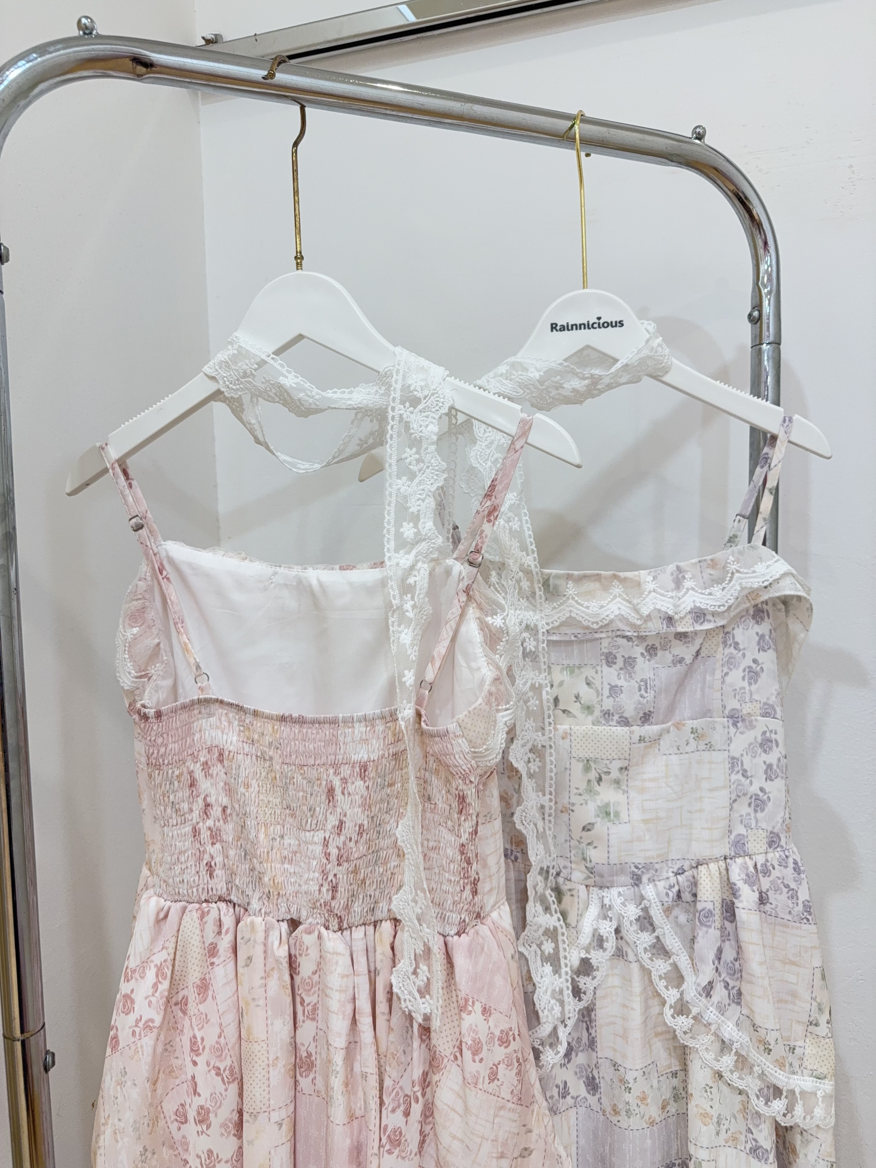 田园风碎花蕾丝拖尾连身裙 R3034