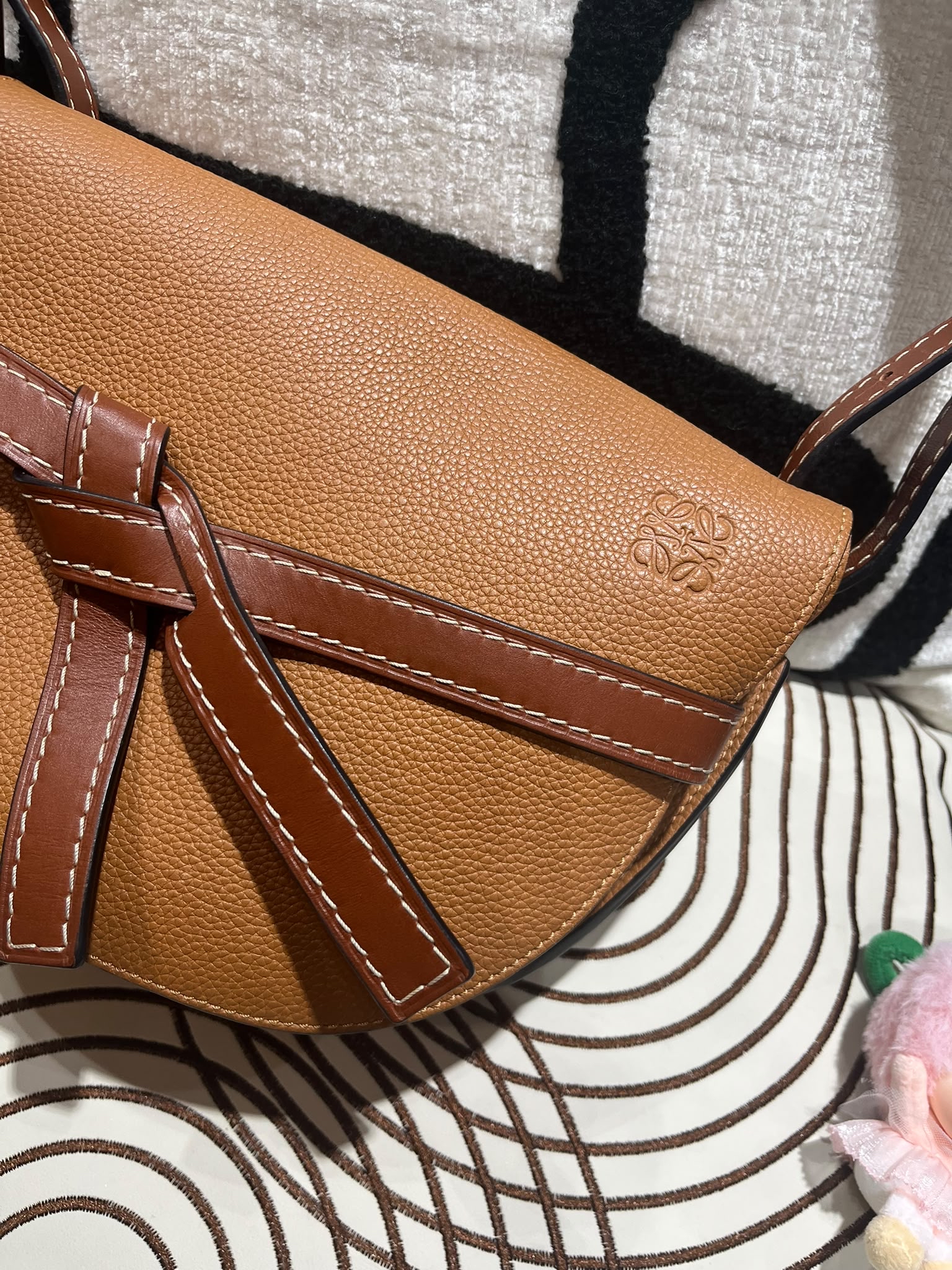 Loewe Gate Small crossbody bag Tan 100%Authentic, 95%New ✅Dust bag