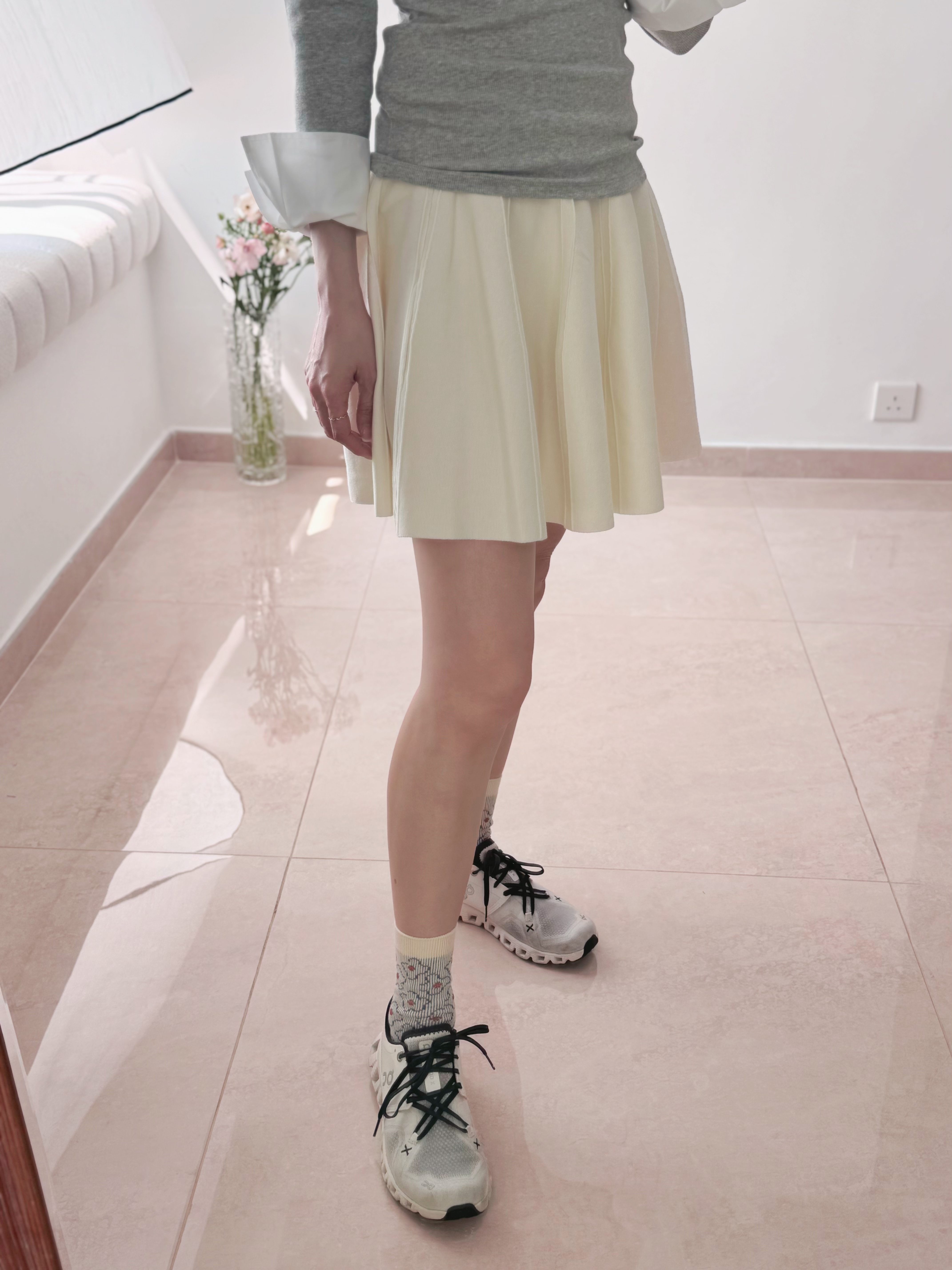 Stylish 3D cut ruffle knit skirt